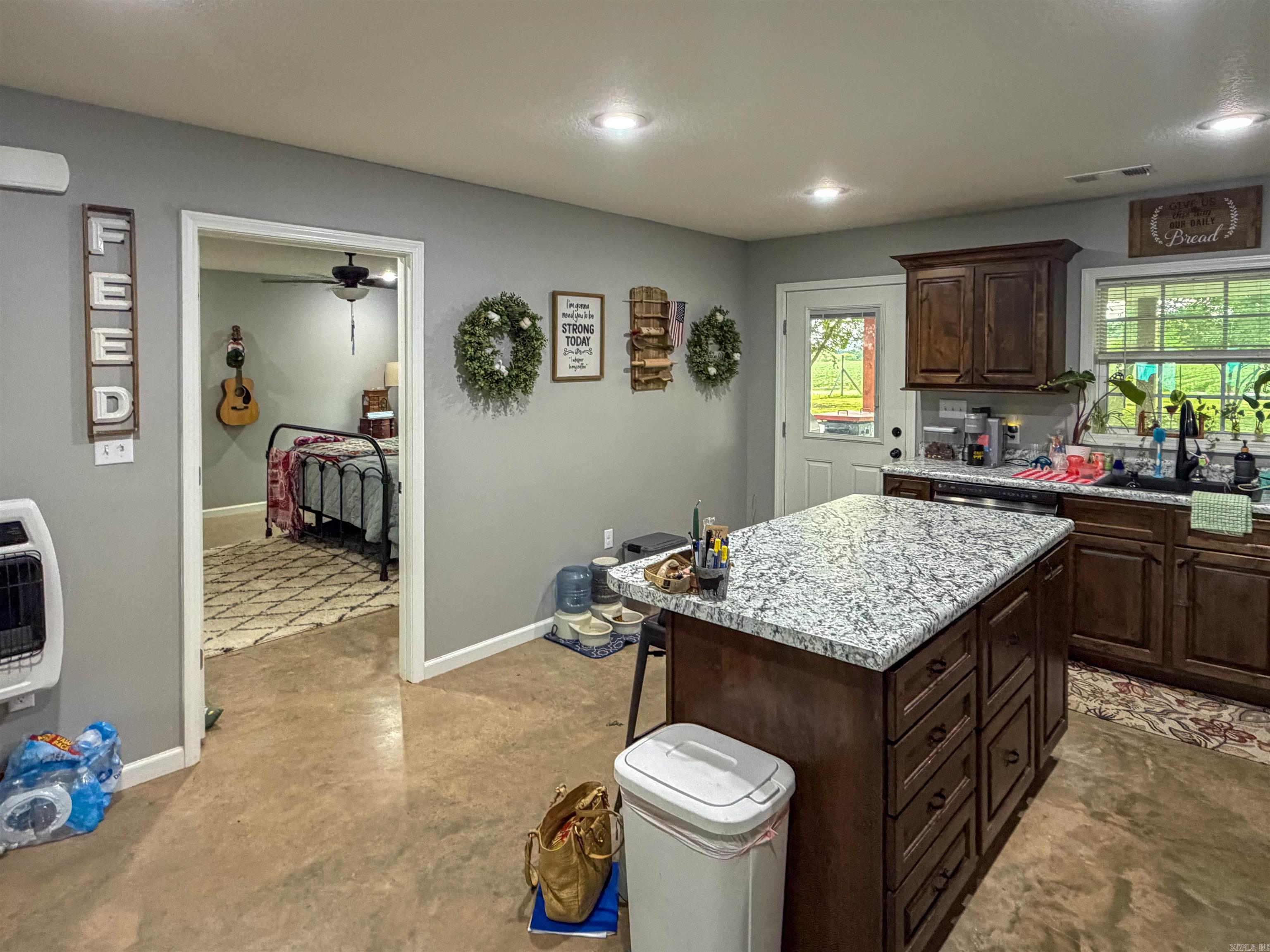 758 County Road 648 Property Photo 5