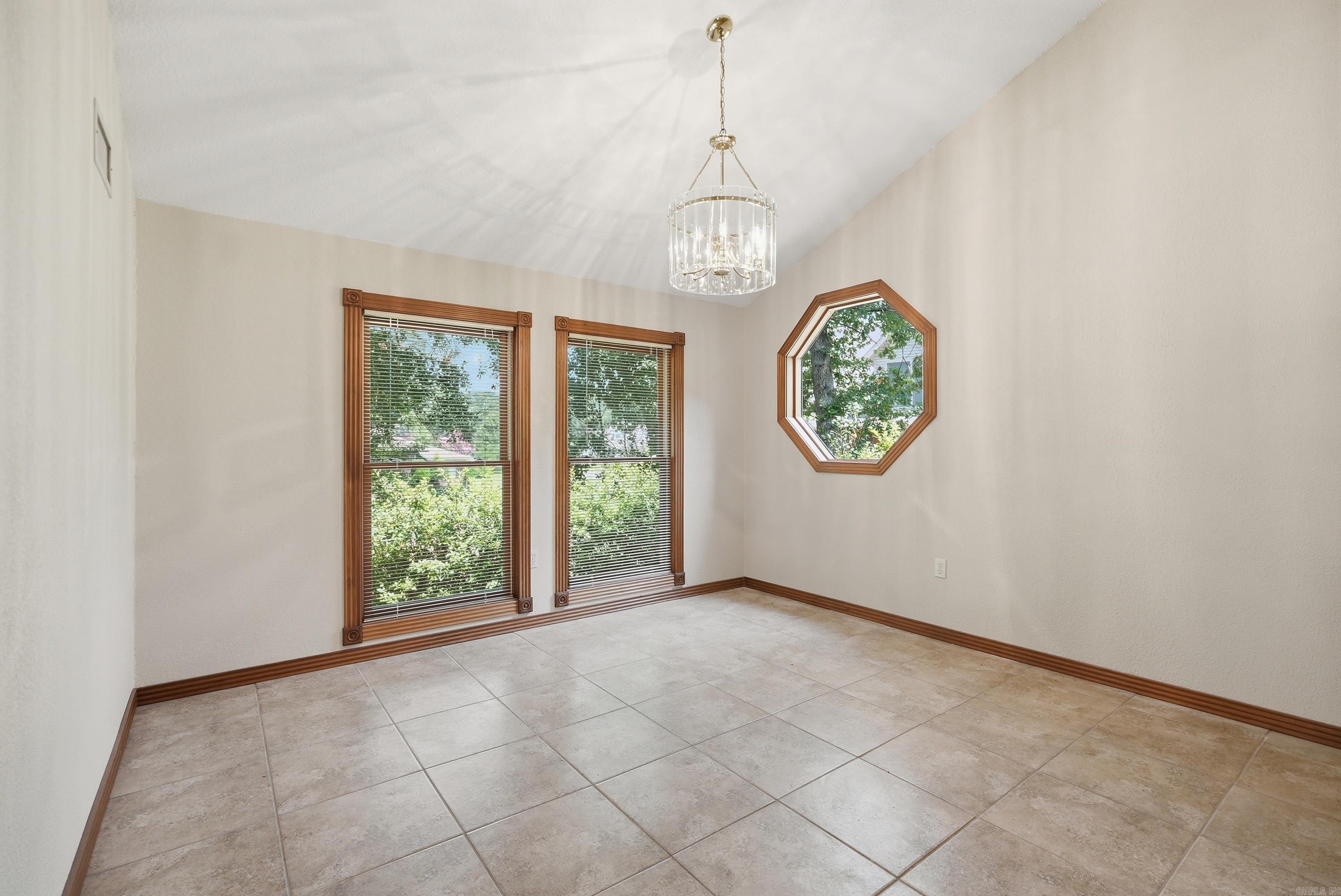 940 Huntington Circle Property Photo 17