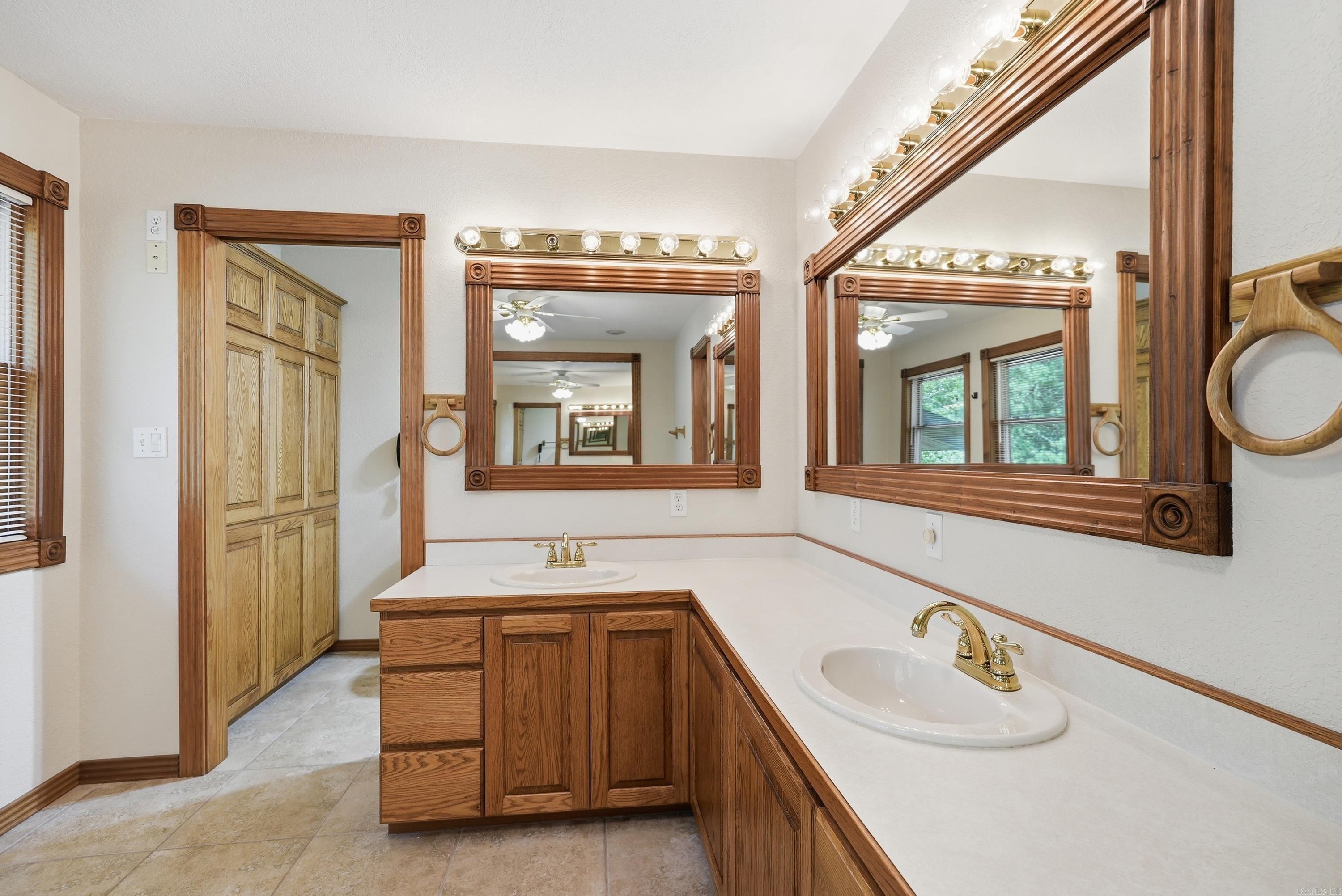 940 Huntington Circle Property Photo 35