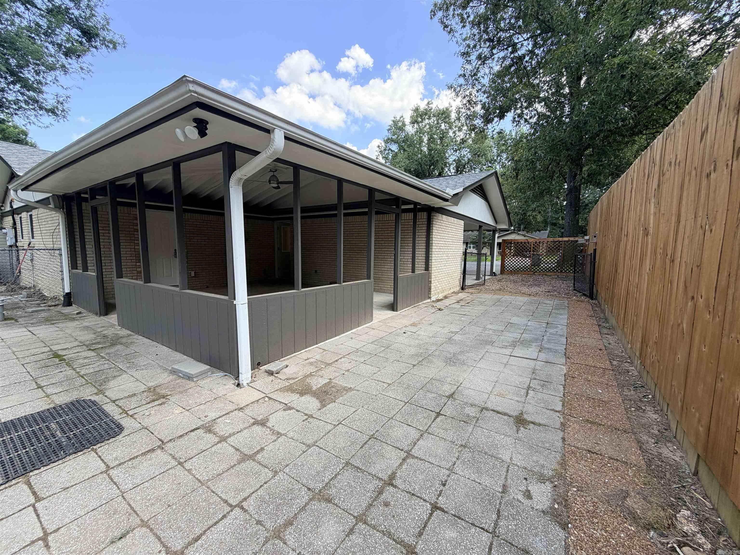 6909 Brierwood Dr Property Photo 18