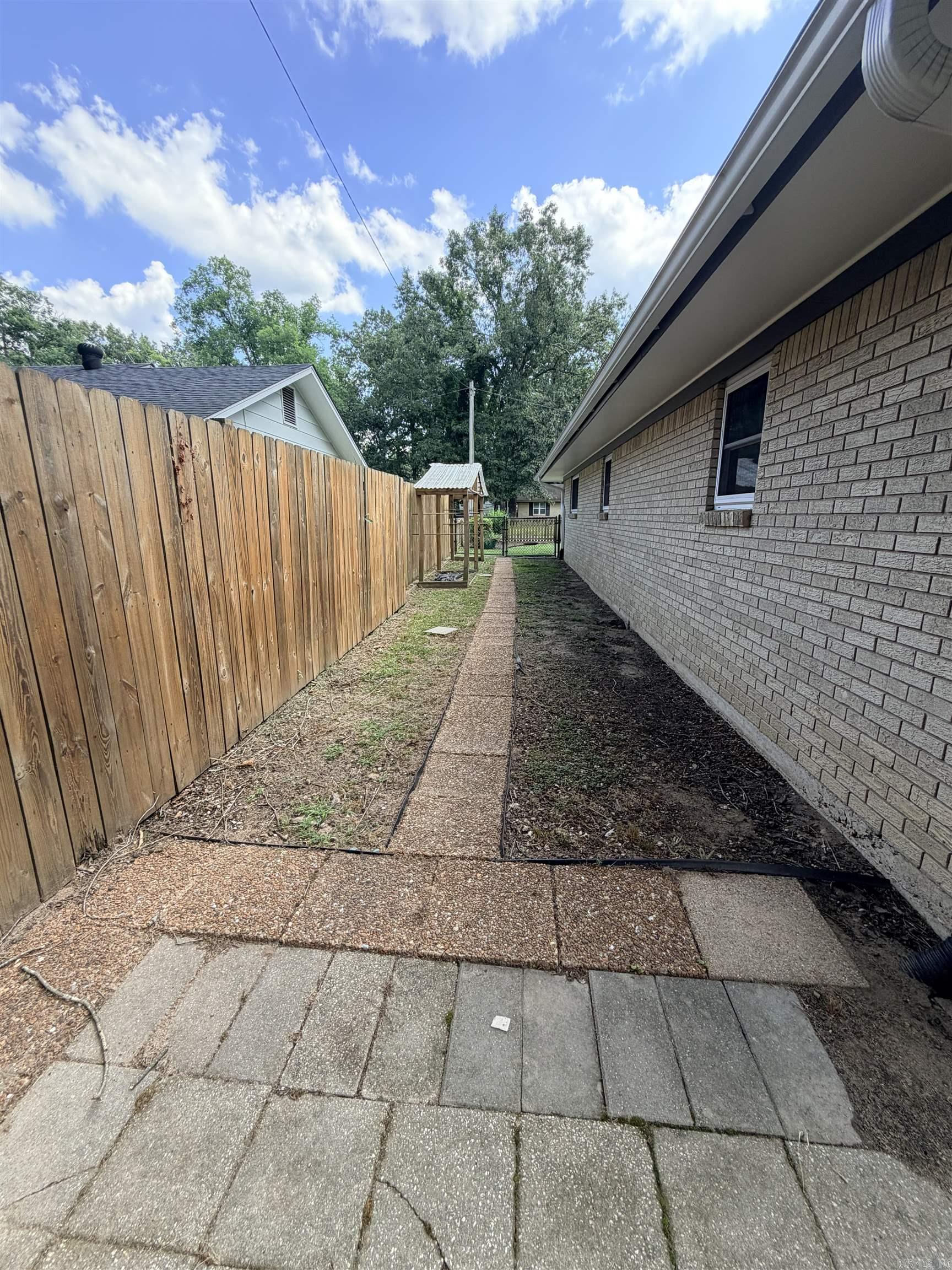 6909 Brierwood Dr Property Photo 19