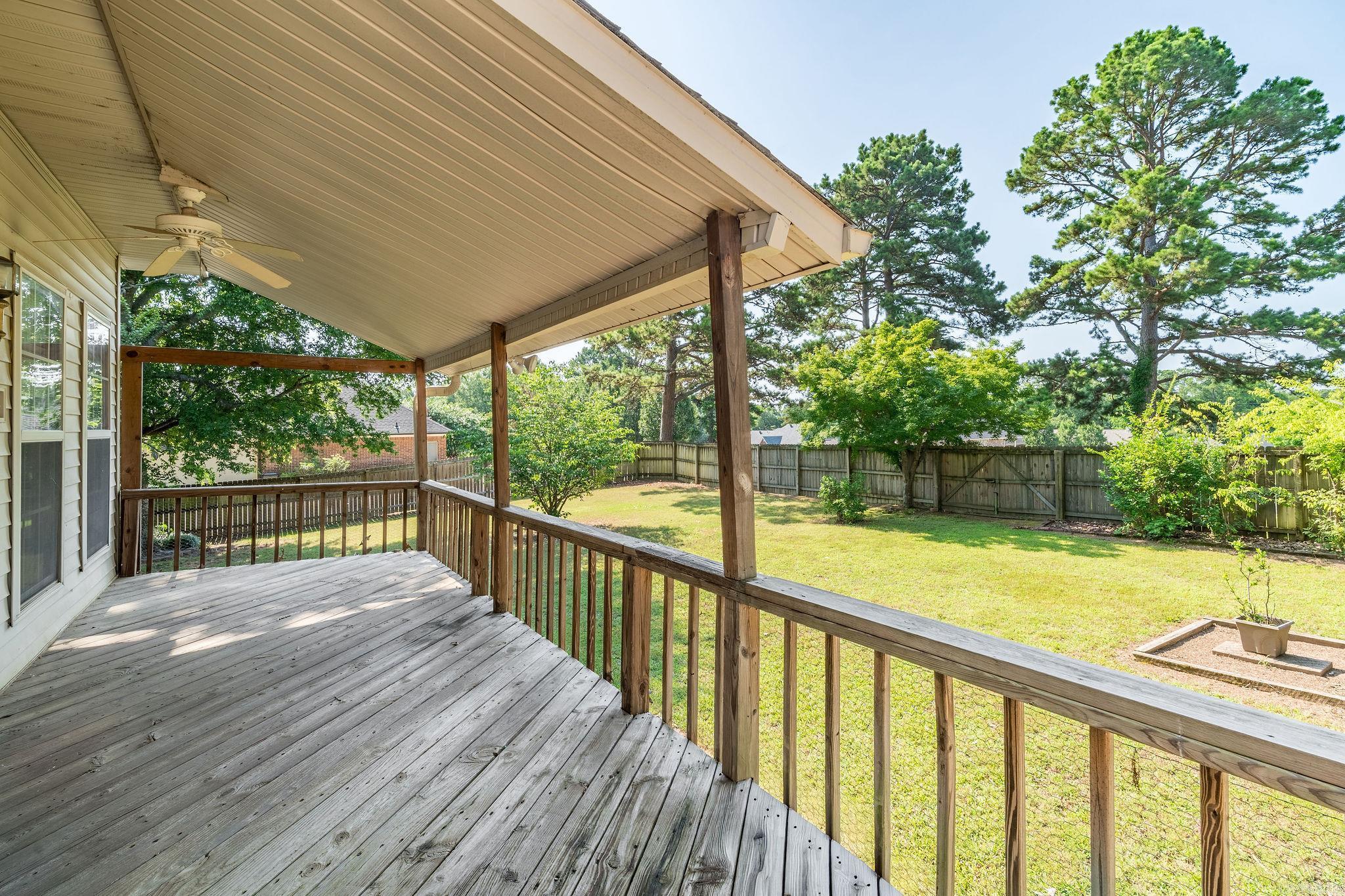 300 Tanglewood Road Property Photo 32