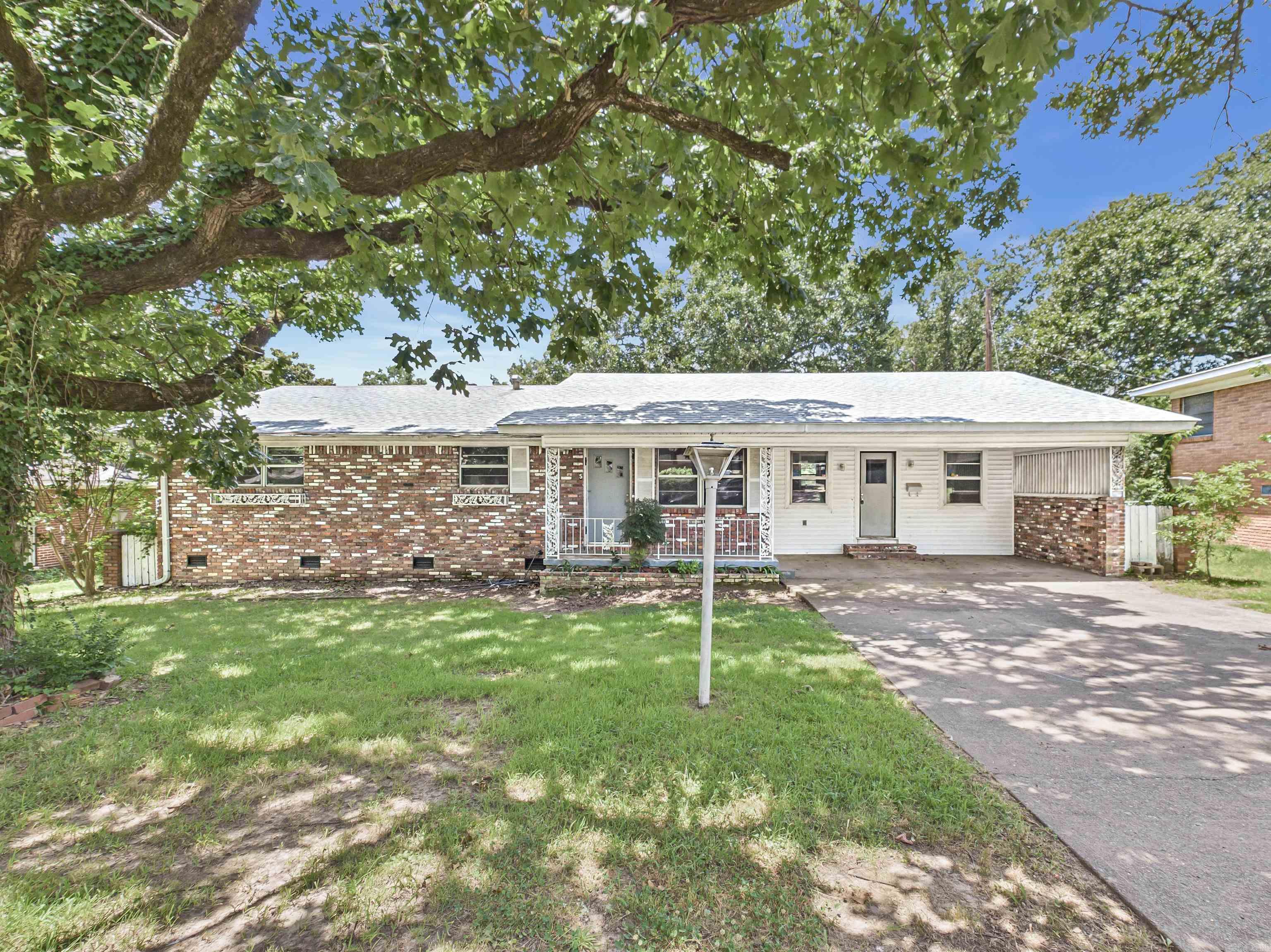 5 Cliffwood Circle Property Photo 1
