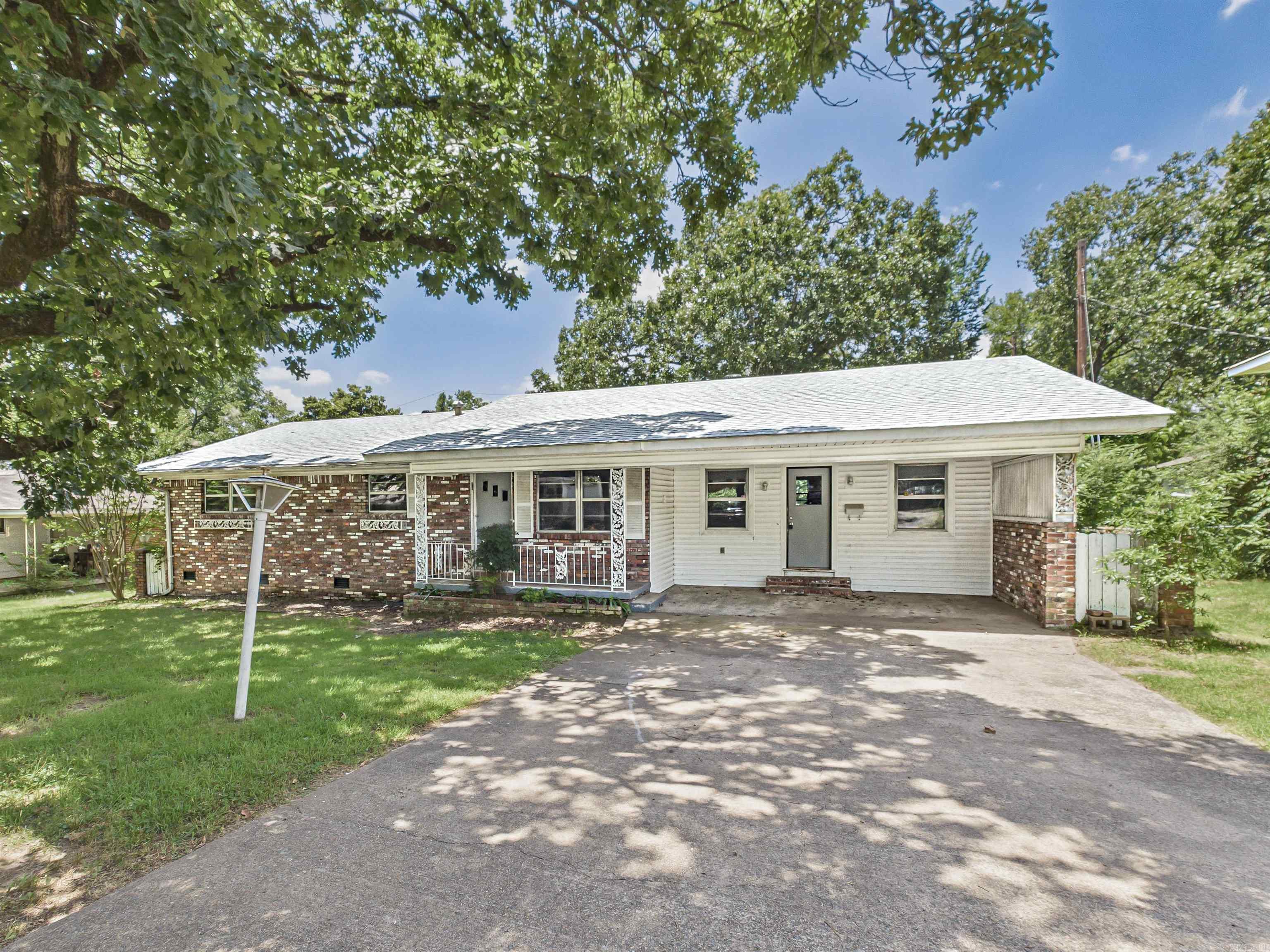 5 Cliffwood Circle Property Photo 2