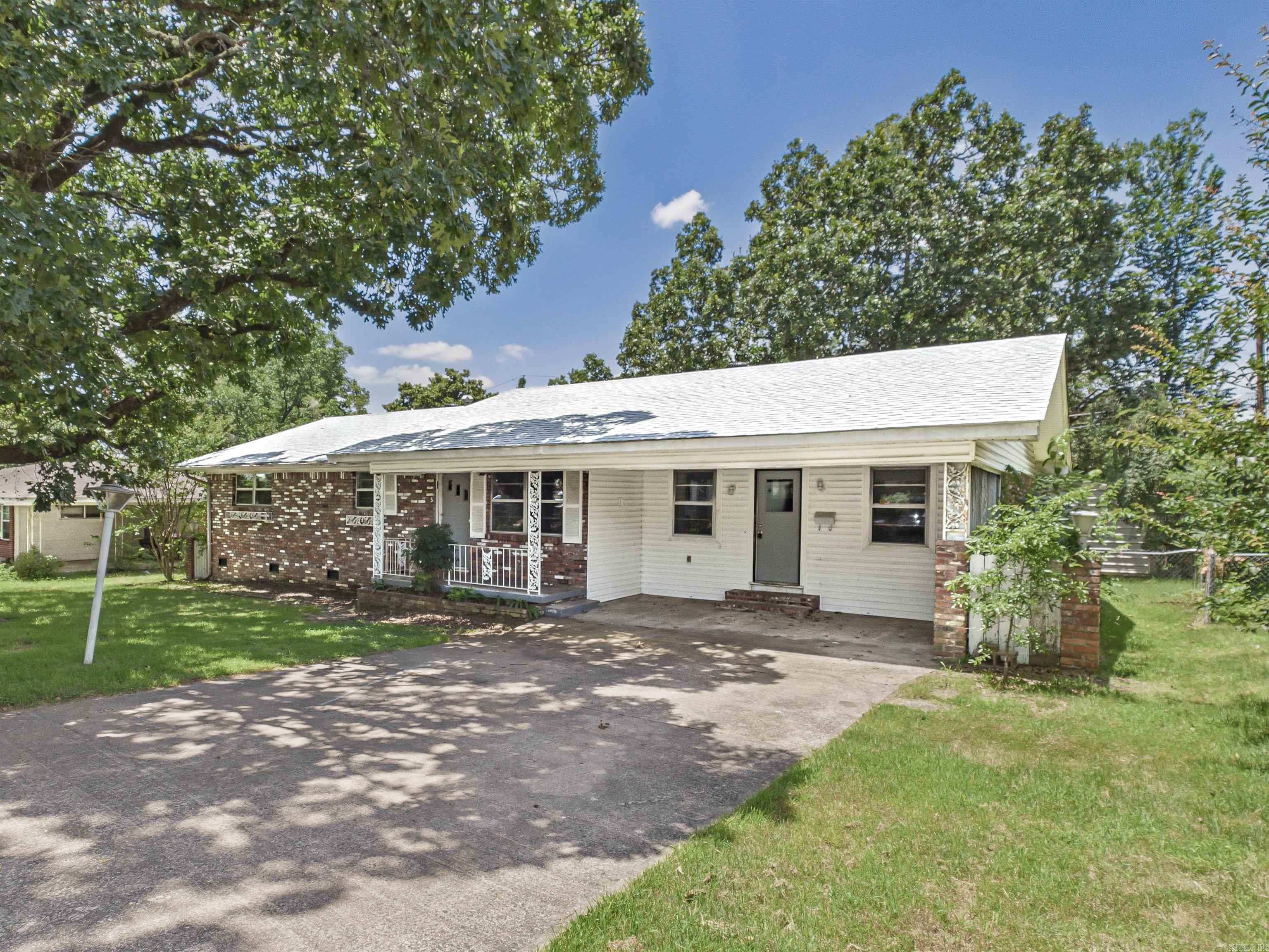 5 Cliffwood Circle Property Photo 3