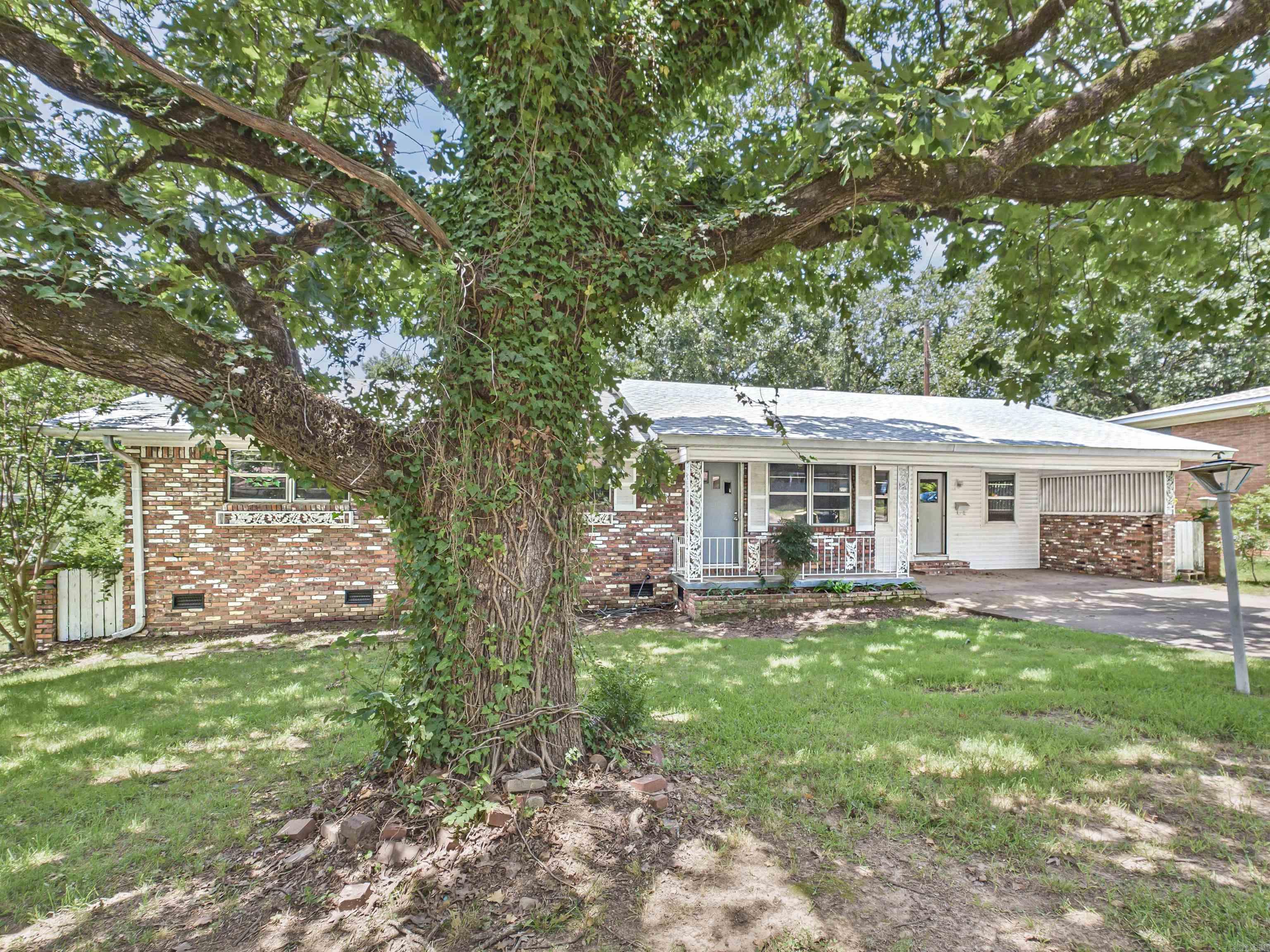 5 Cliffwood Circle Property Photo 4