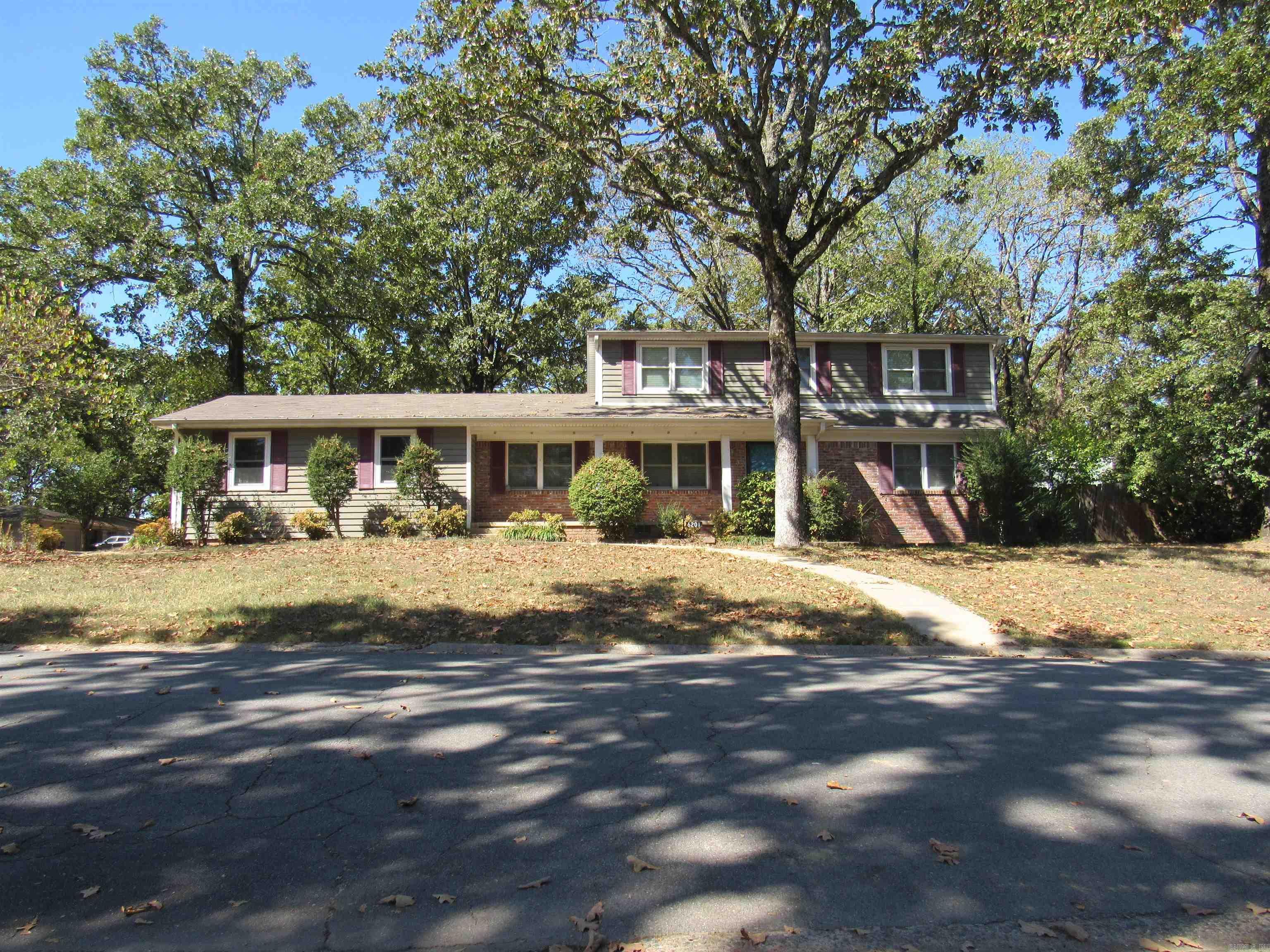 6201 Blackhawk Dr Property Photo 1