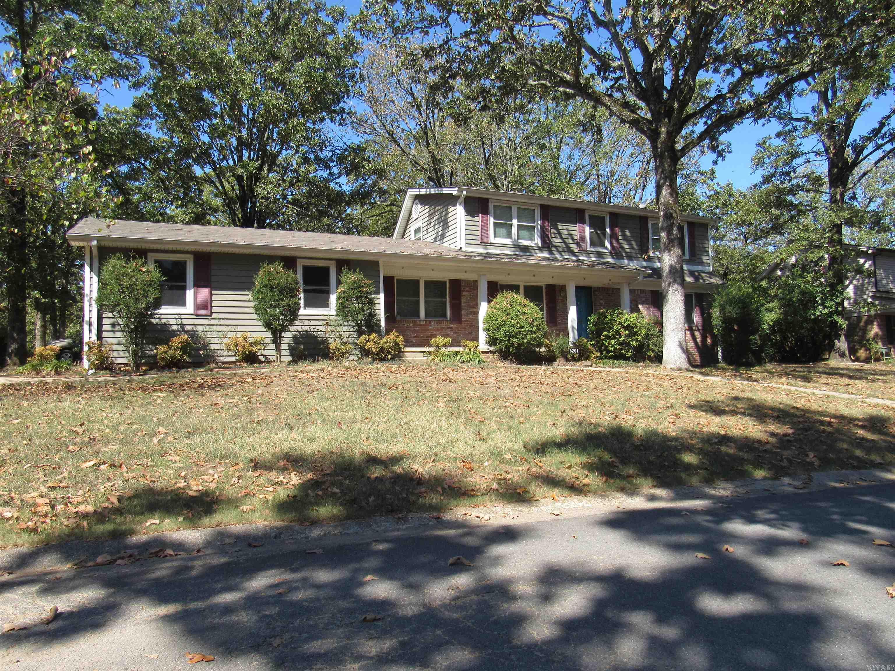 6201 Blackhawk Dr Property Photo 3