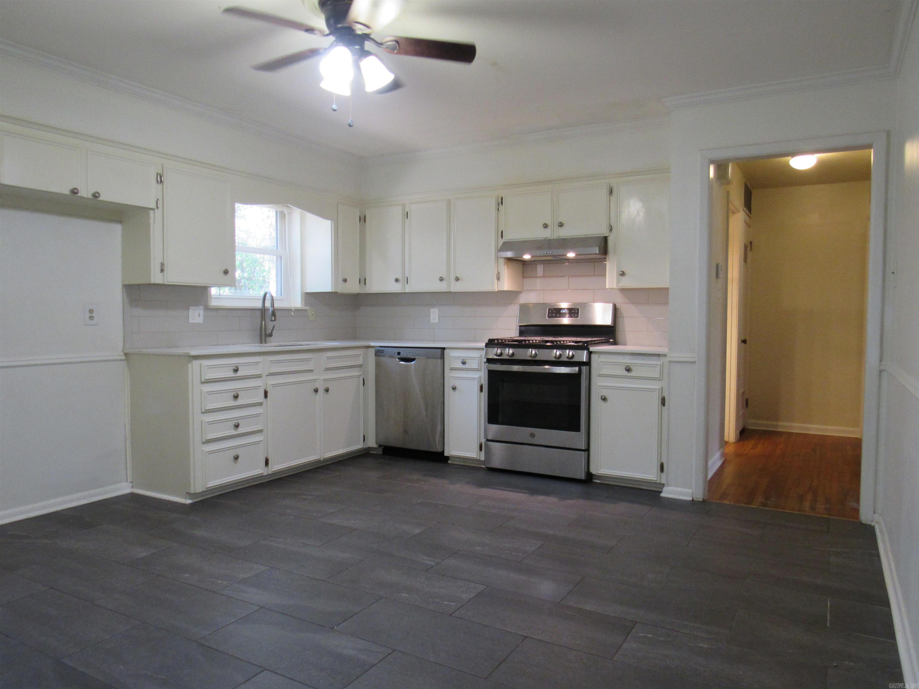 6201 Blackhawk Dr Property Photo 15