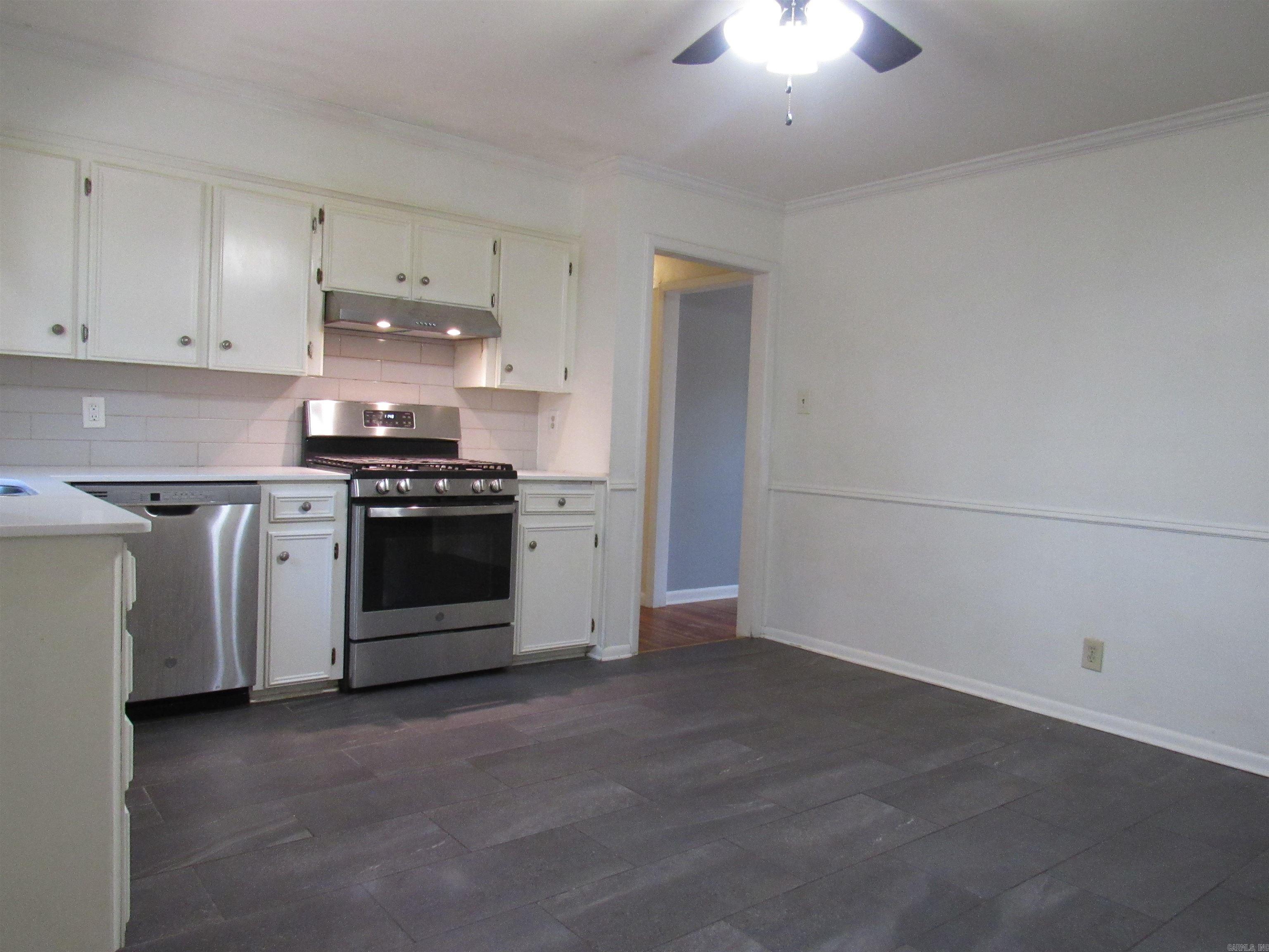 6201 Blackhawk Dr Property Photo 18