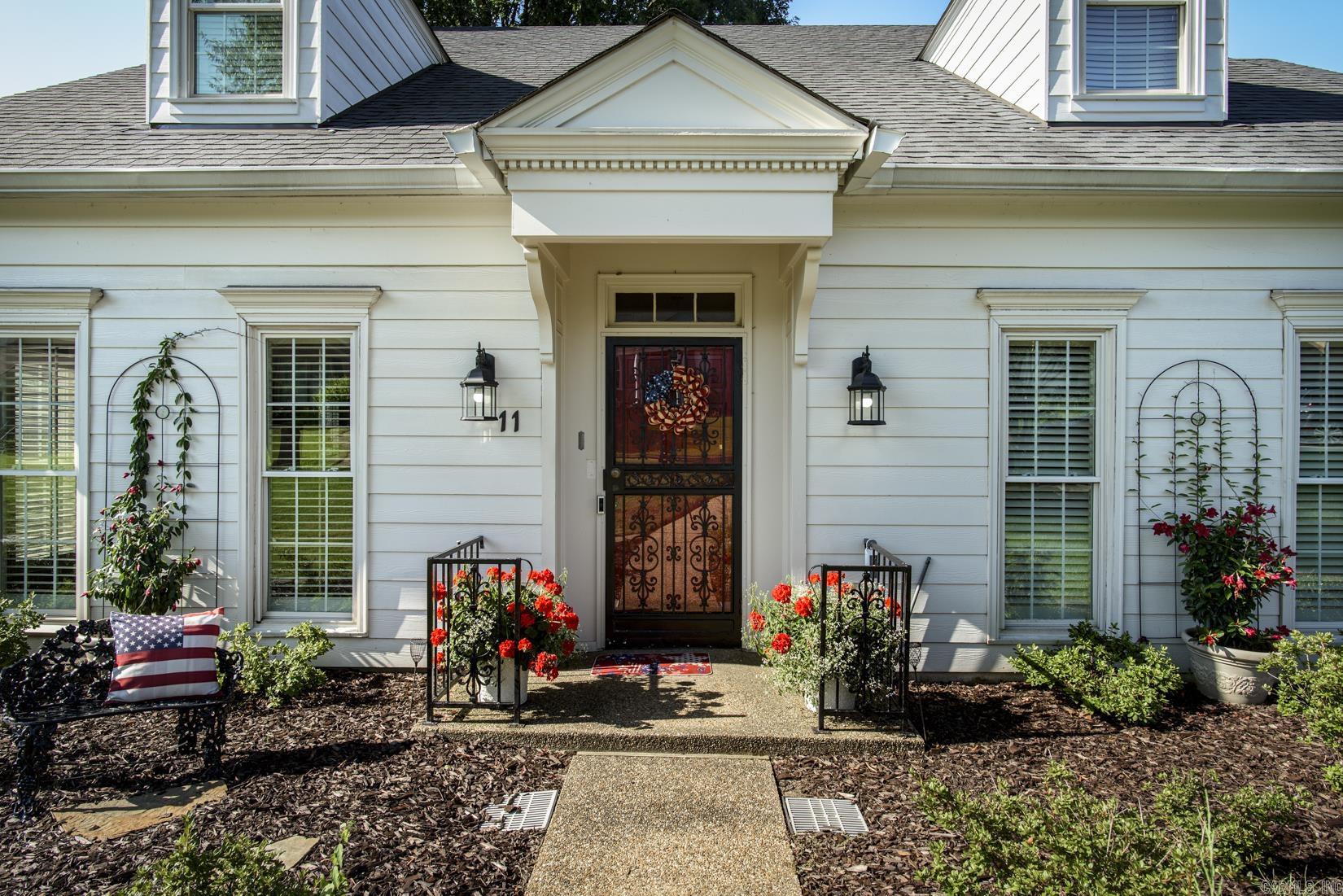 11 Carrollton Ct Property Photo 2