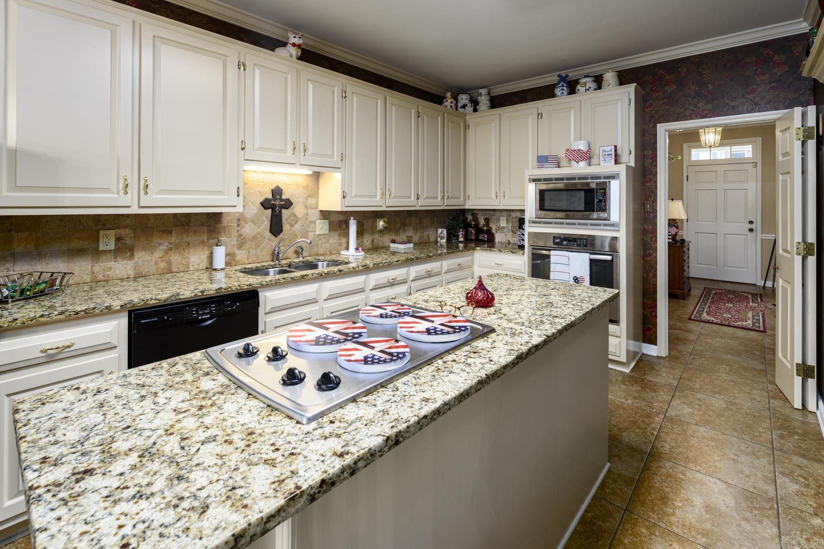11 Carrollton Ct Property Photo 11