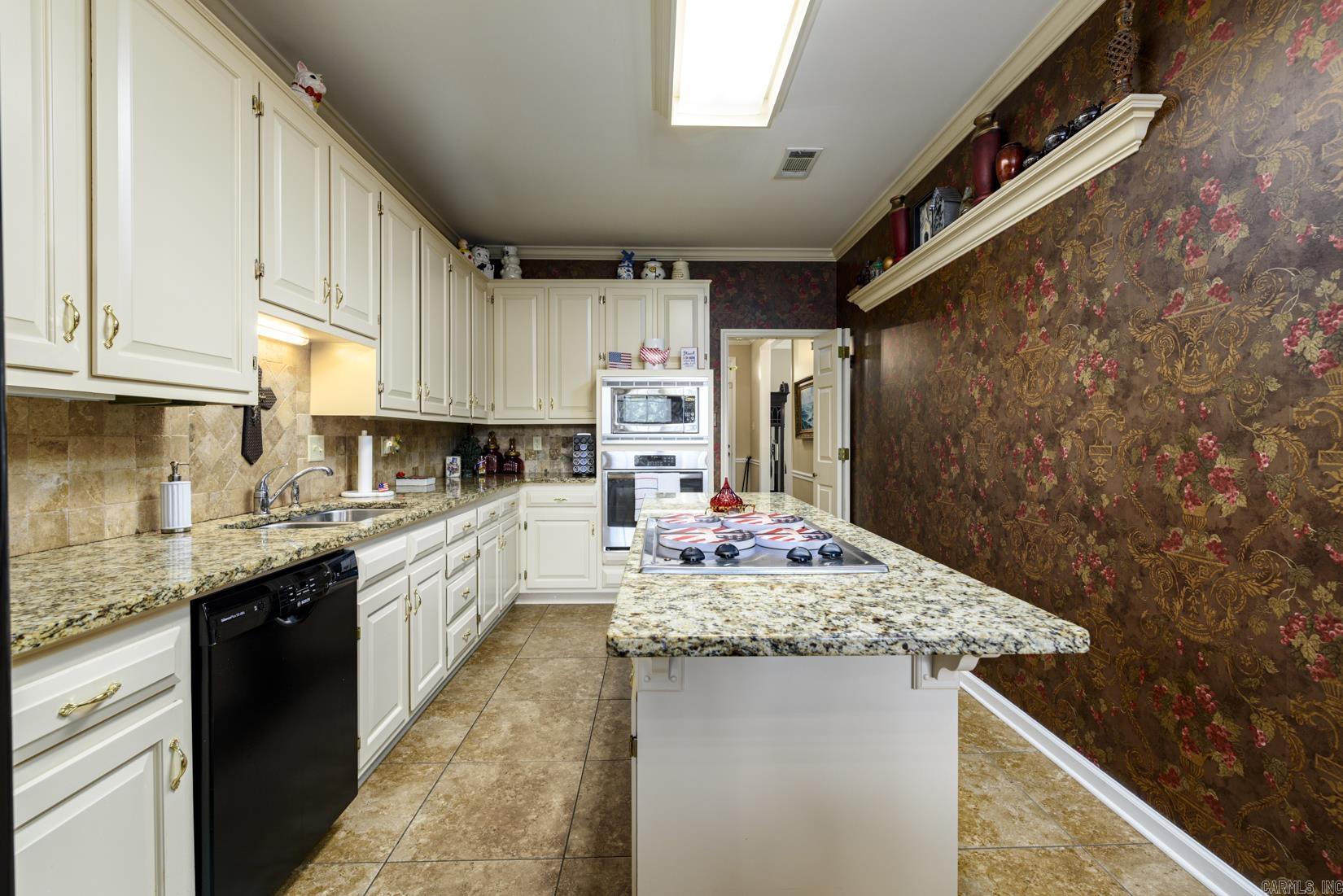 11 Carrollton Ct Property Photo 12