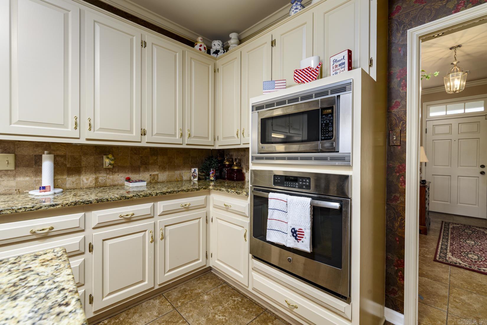 11 Carrollton Ct Property Photo 13