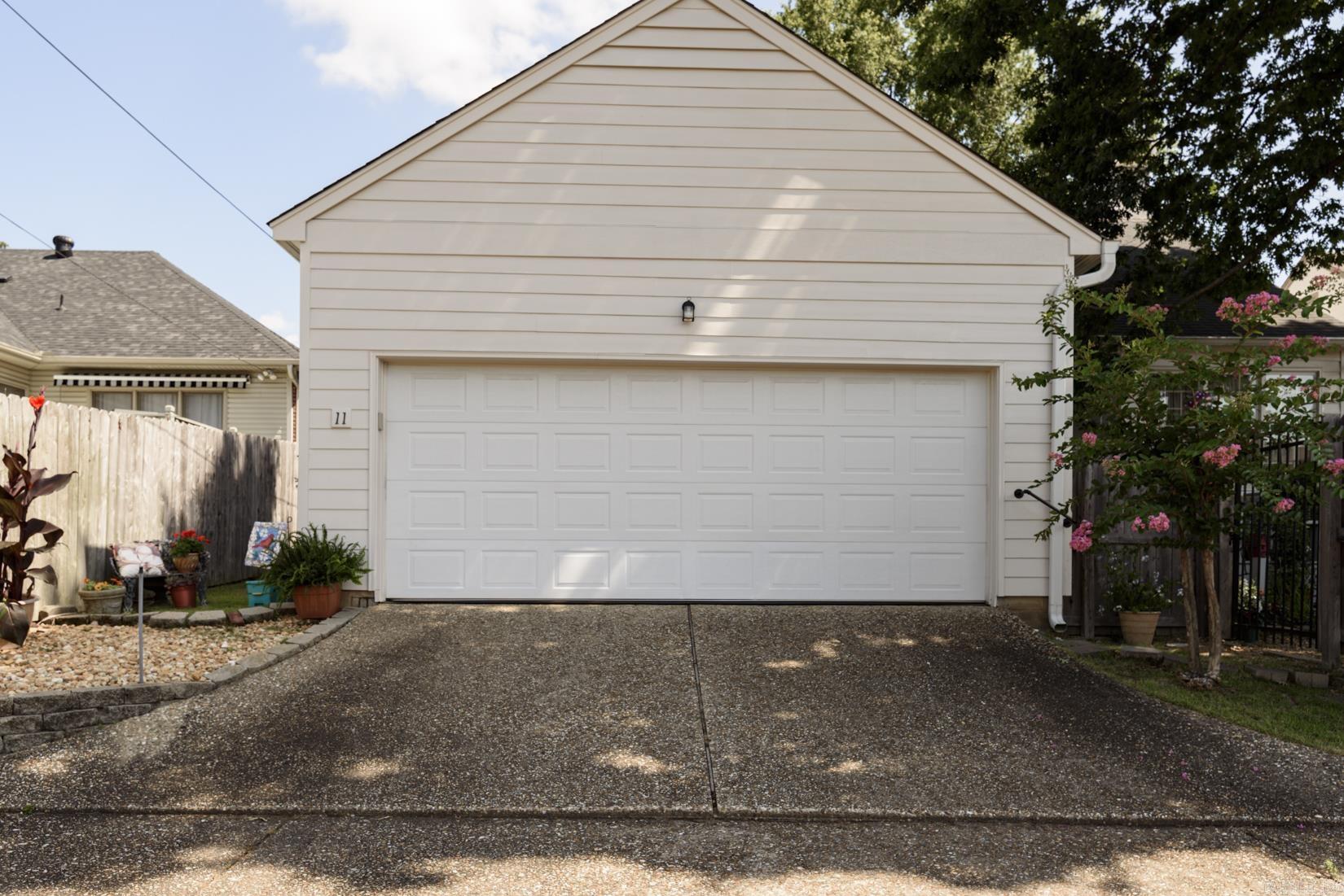 11 Carrollton Ct Property Photo 37