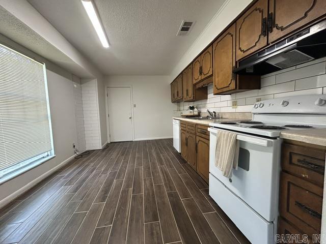 12 Parkridge Drive Property Photo 2