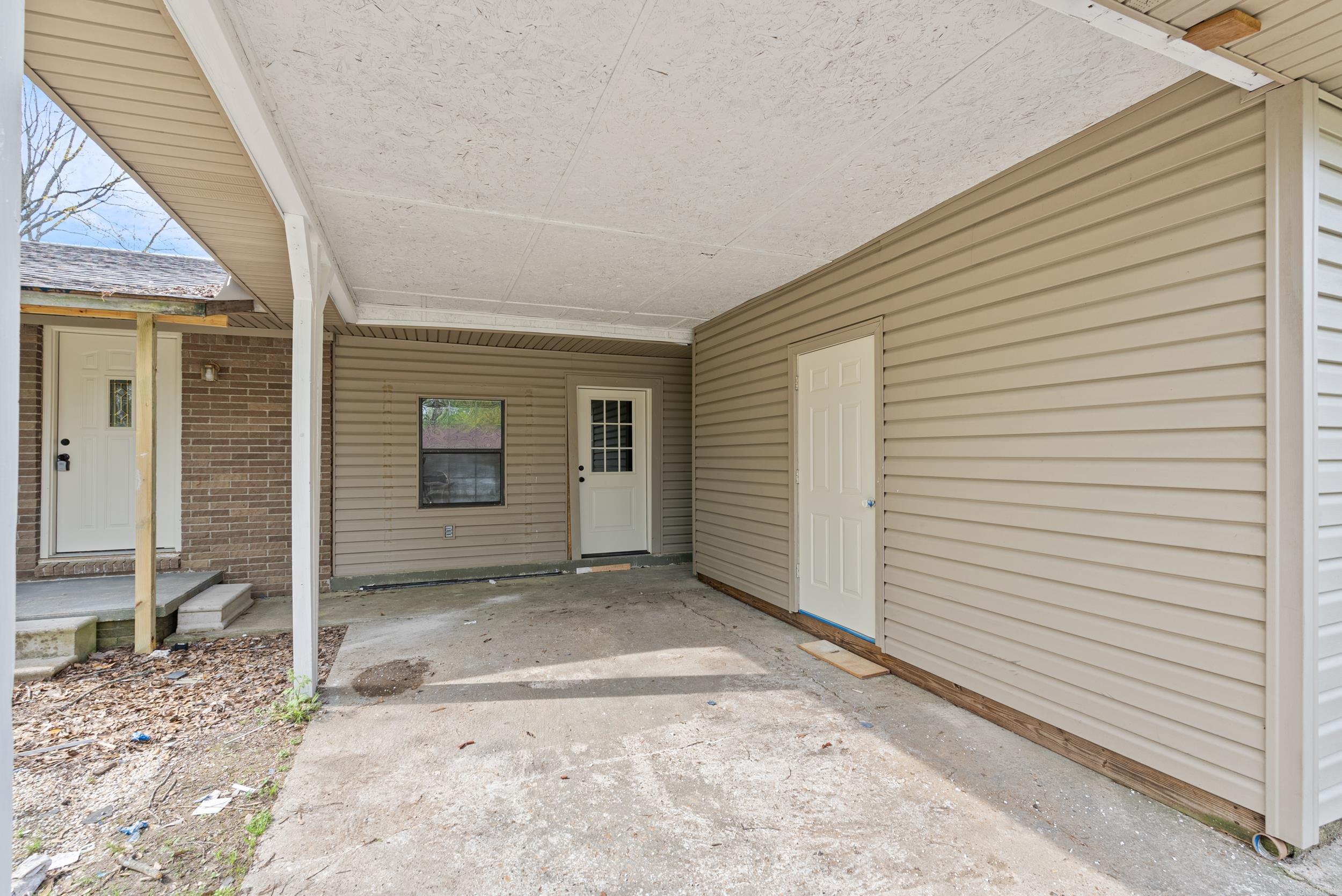 407 E. Holly Street Property Photo 3