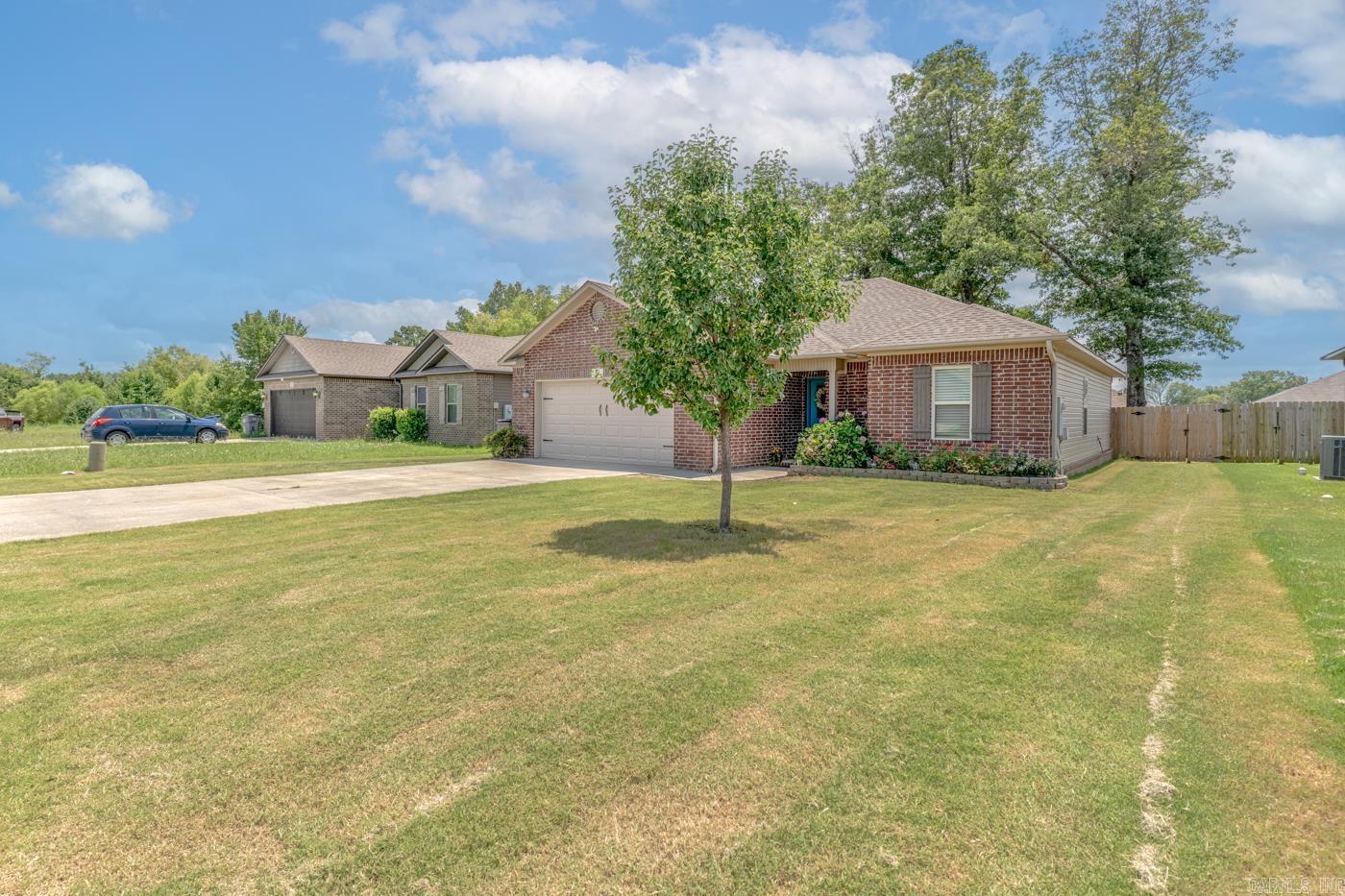 453 Wildwood Pt Property Photo 4