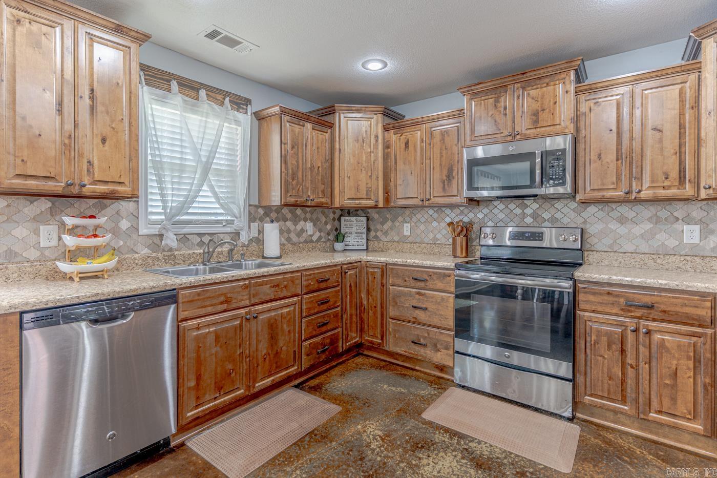 453 Wildwood Pt Property Photo 13