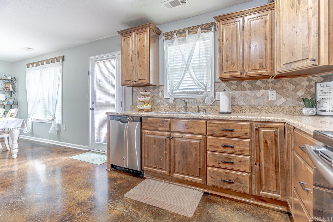 453 Wildwood Pt Property Photo 15