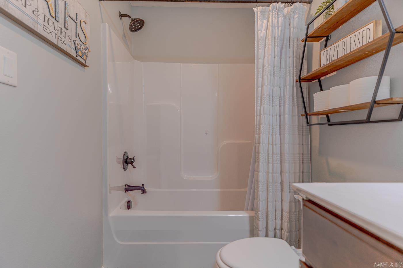 453 Wildwood Pt Property Photo 29