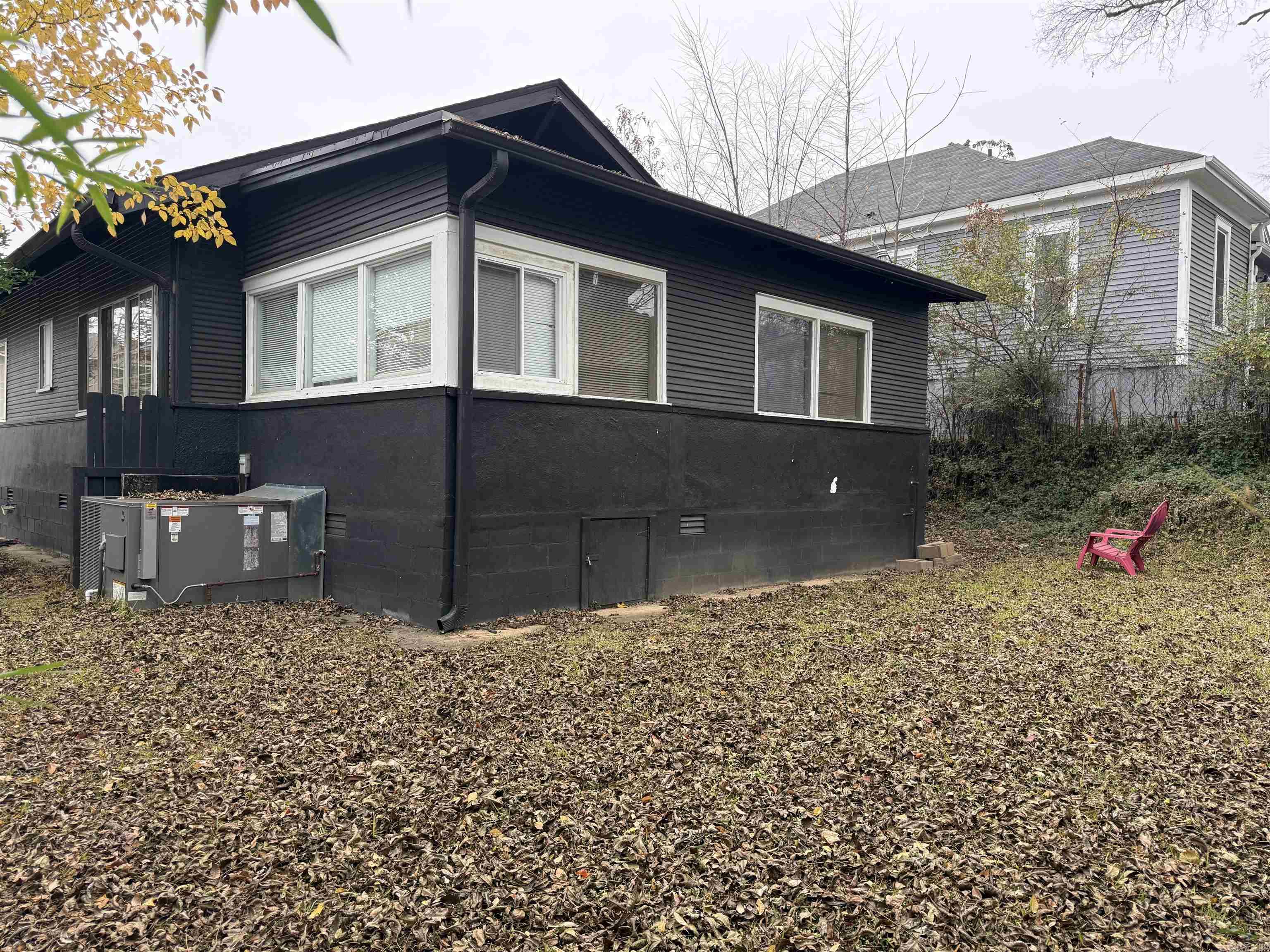 231 Oak Street Property Photo 15