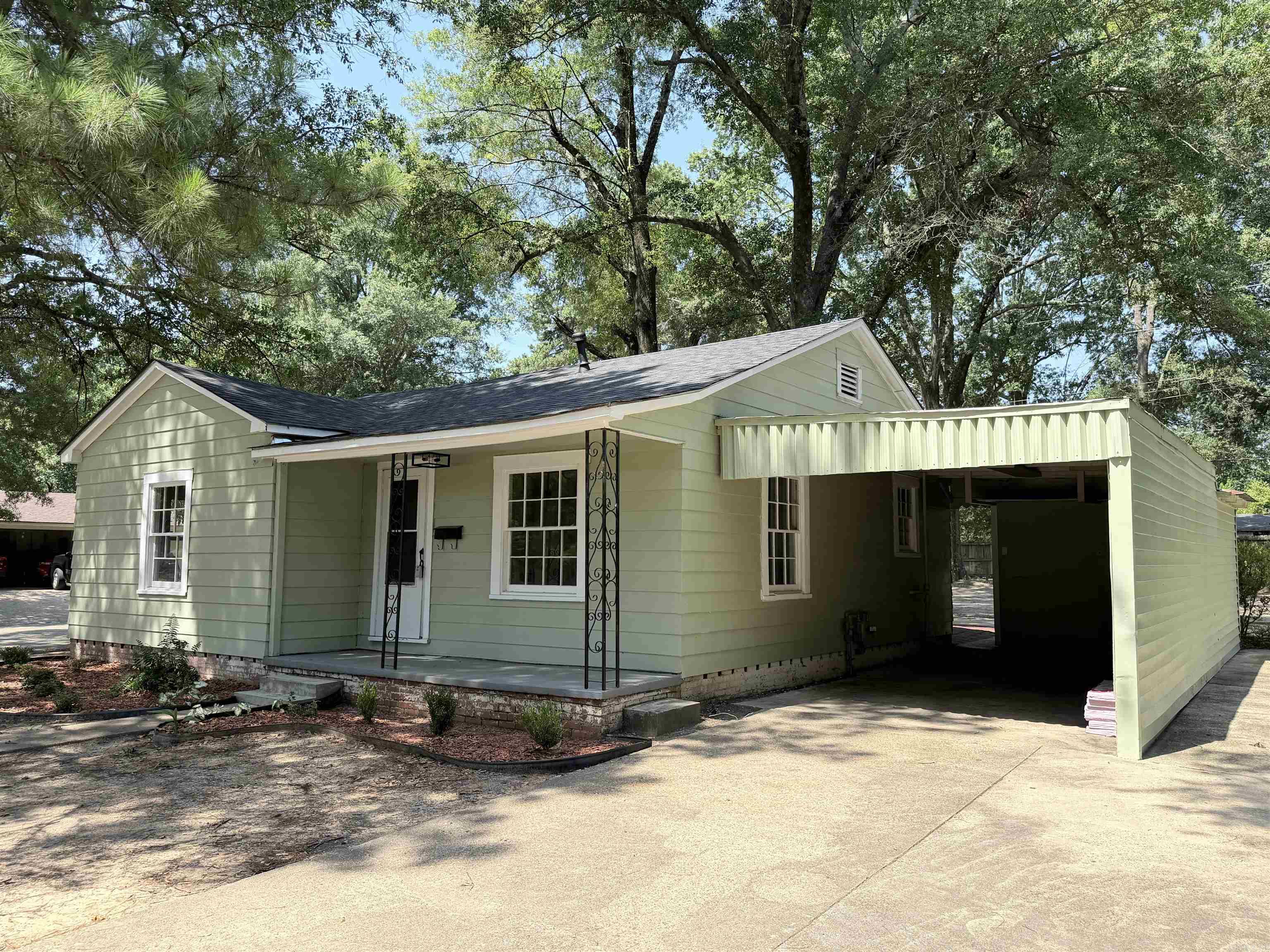 4101 Elizabeth Property Photo 2