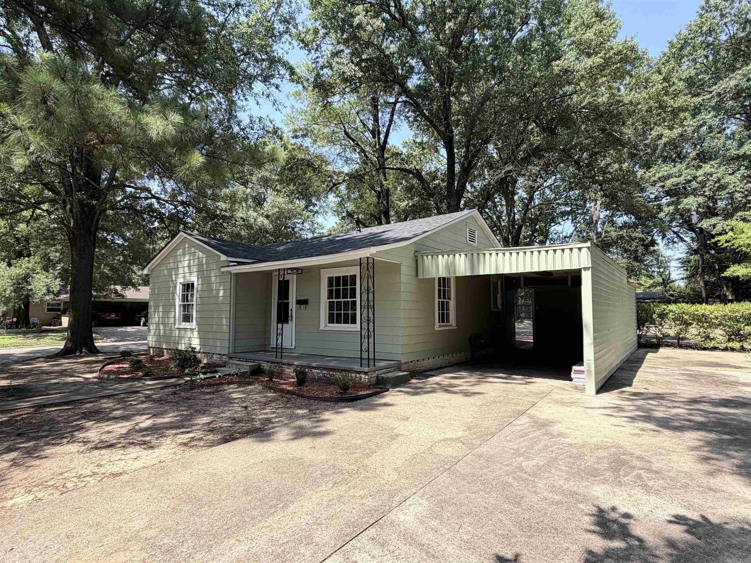4101 Elizabeth Property Photo 3