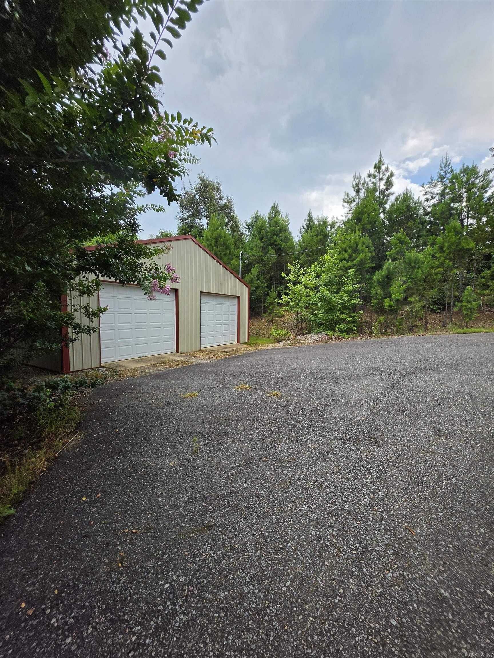 906 Surrey Road Property Photo 22