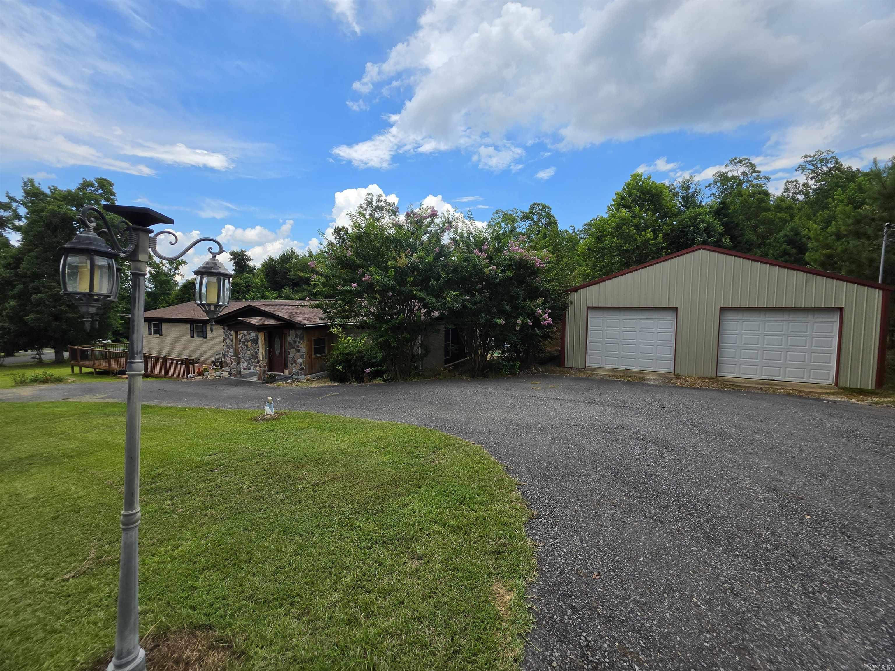 906 Surrey Road Property Photo 26