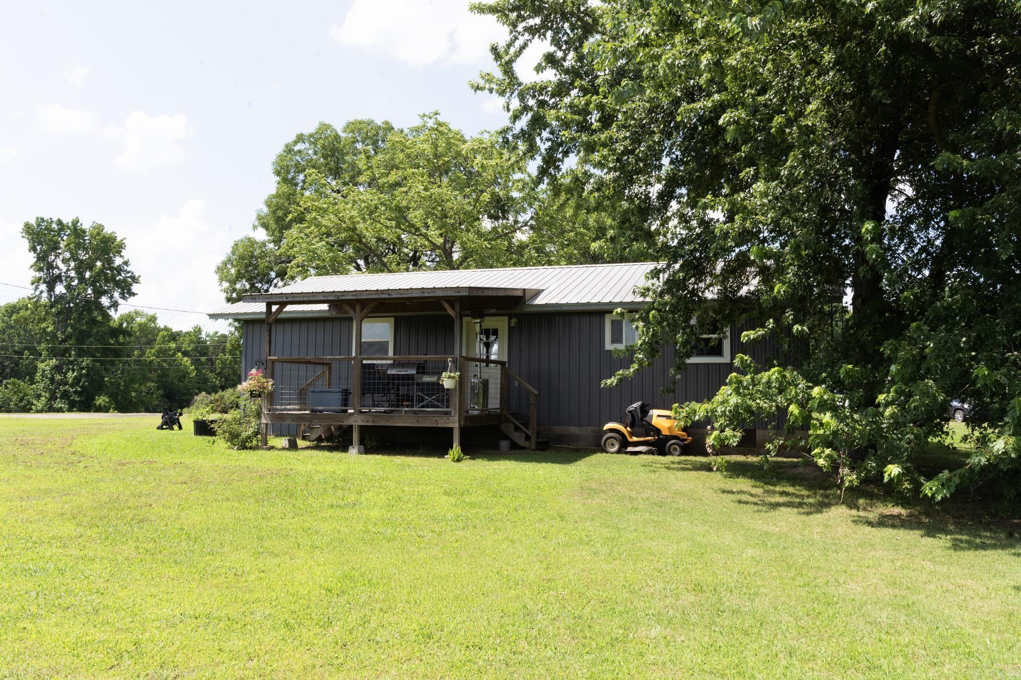 1075 Firehouse Rd Property Photo 8