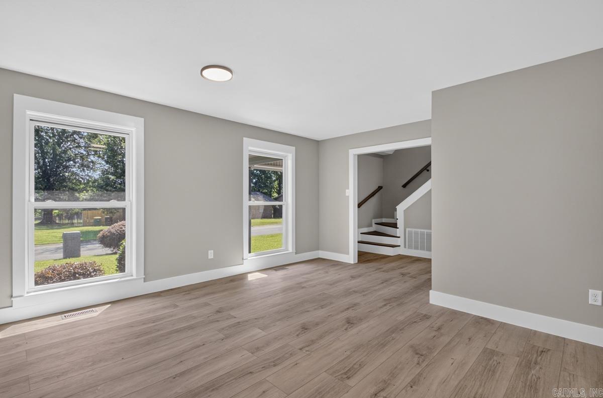 20 Houston Dr Property Photo 10