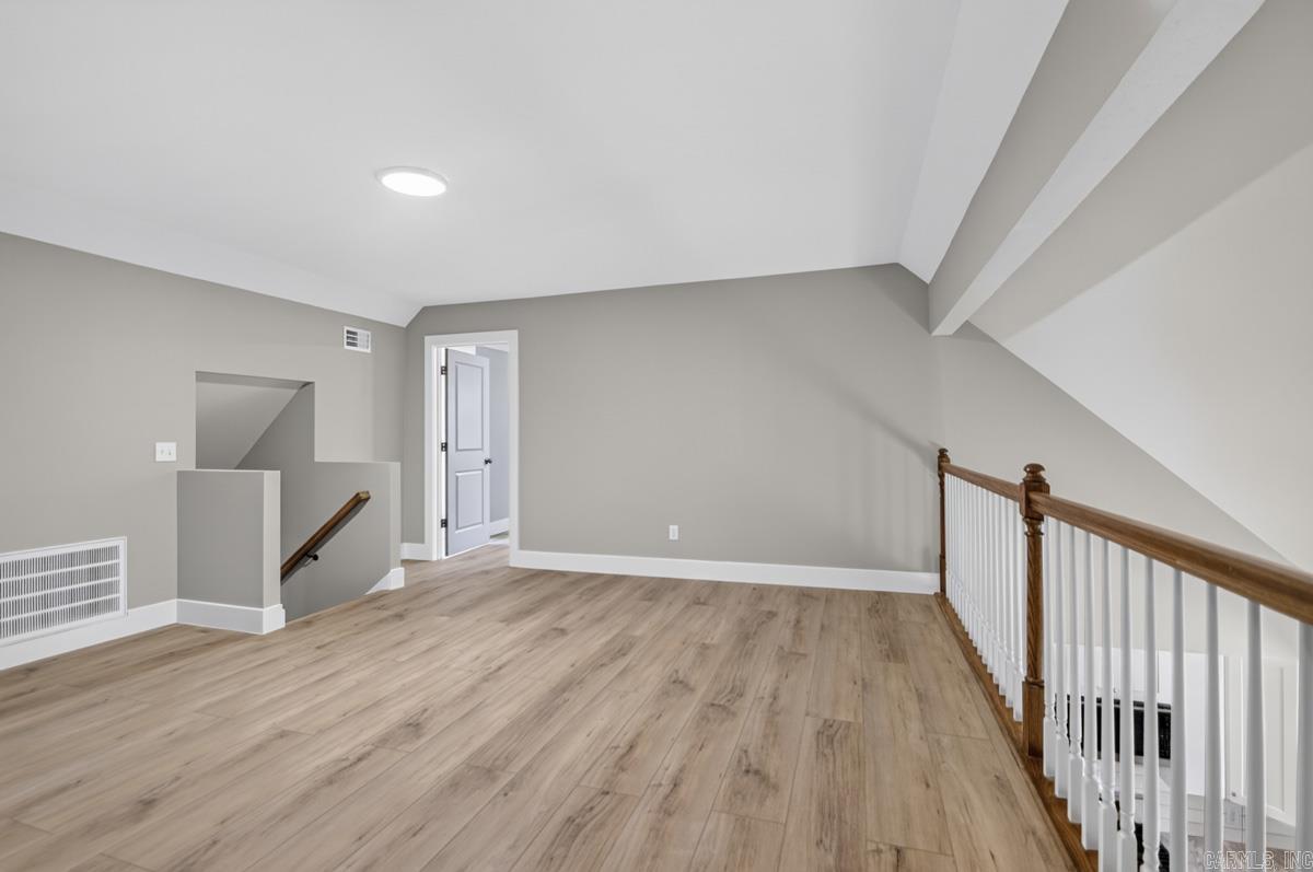 20 Houston Dr Property Photo 30