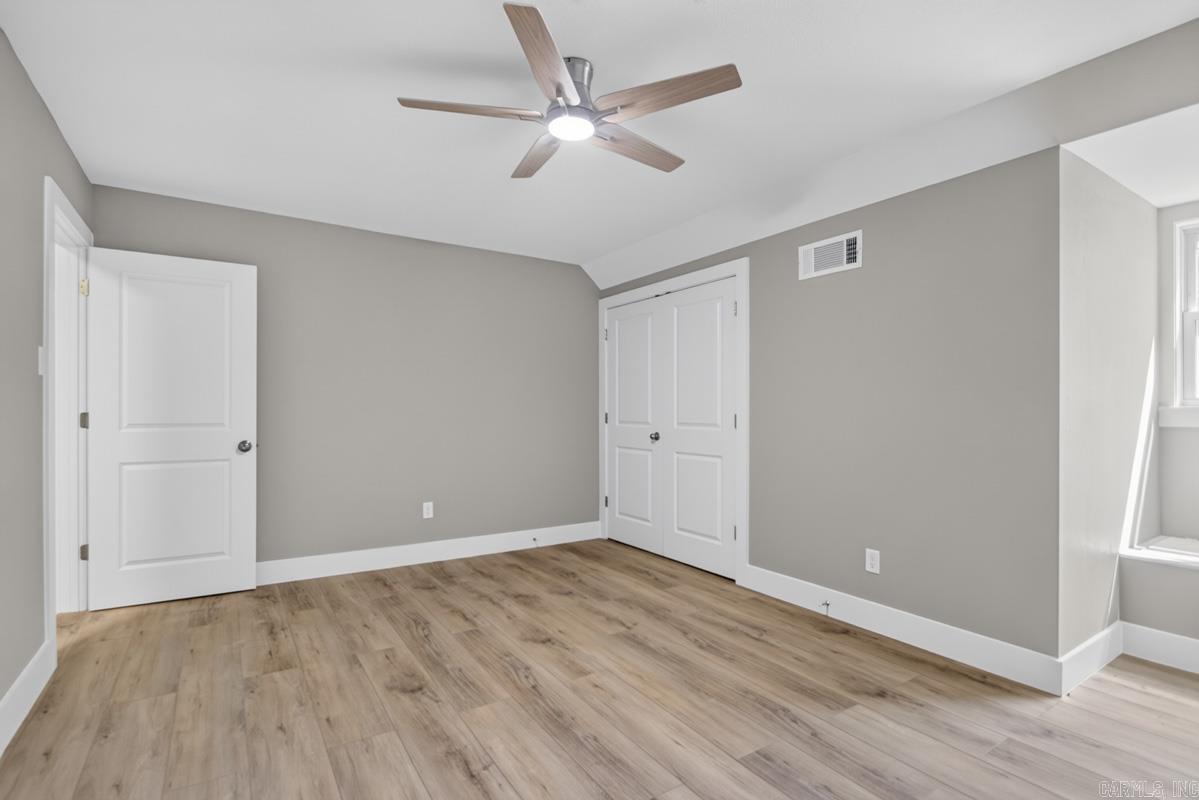 20 Houston Dr Property Photo 32