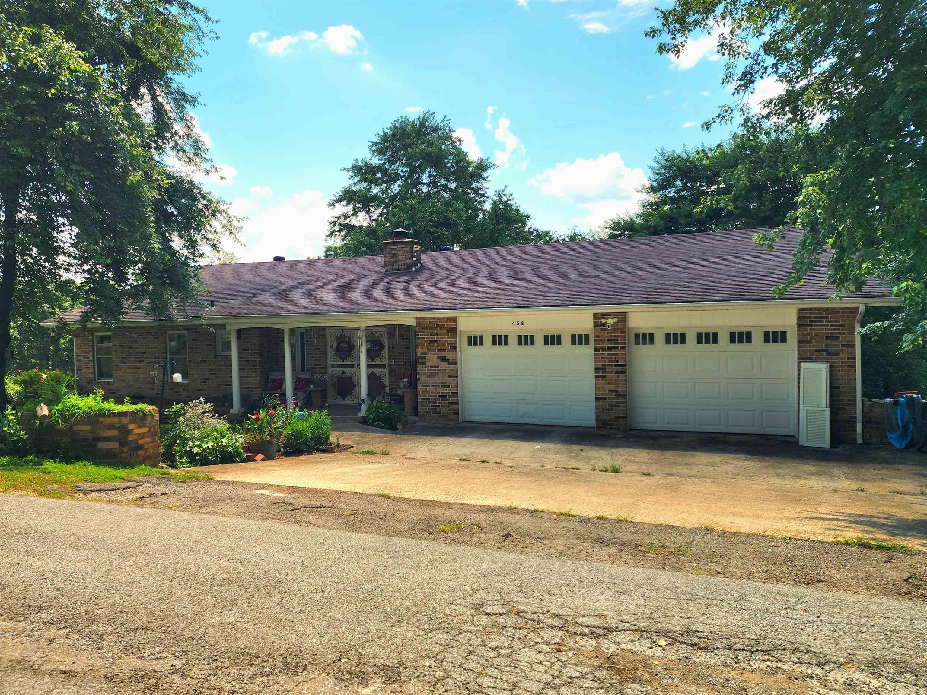 458 Tutt Place Property Photo 1