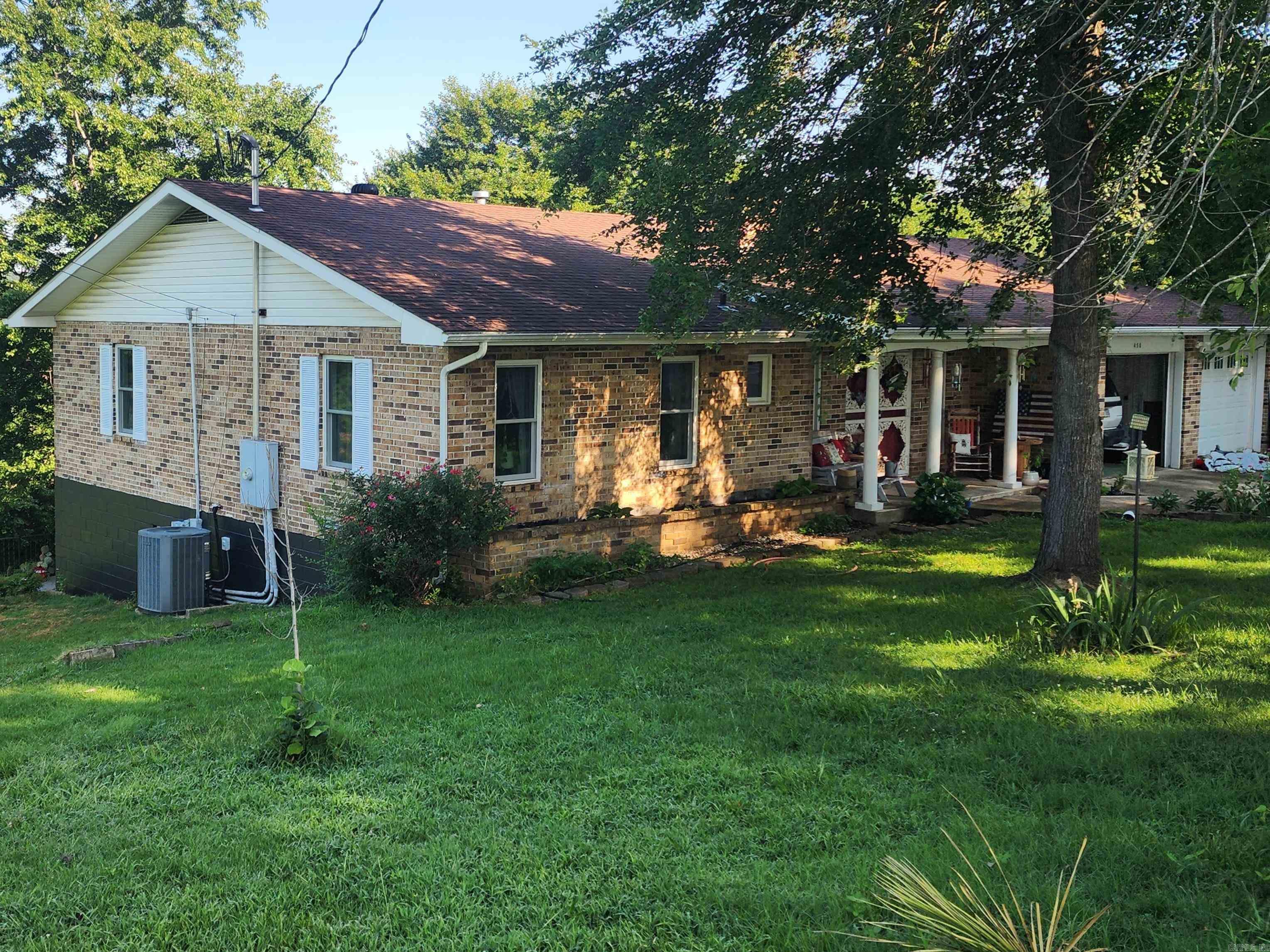 458 Tutt Place Property Photo 2