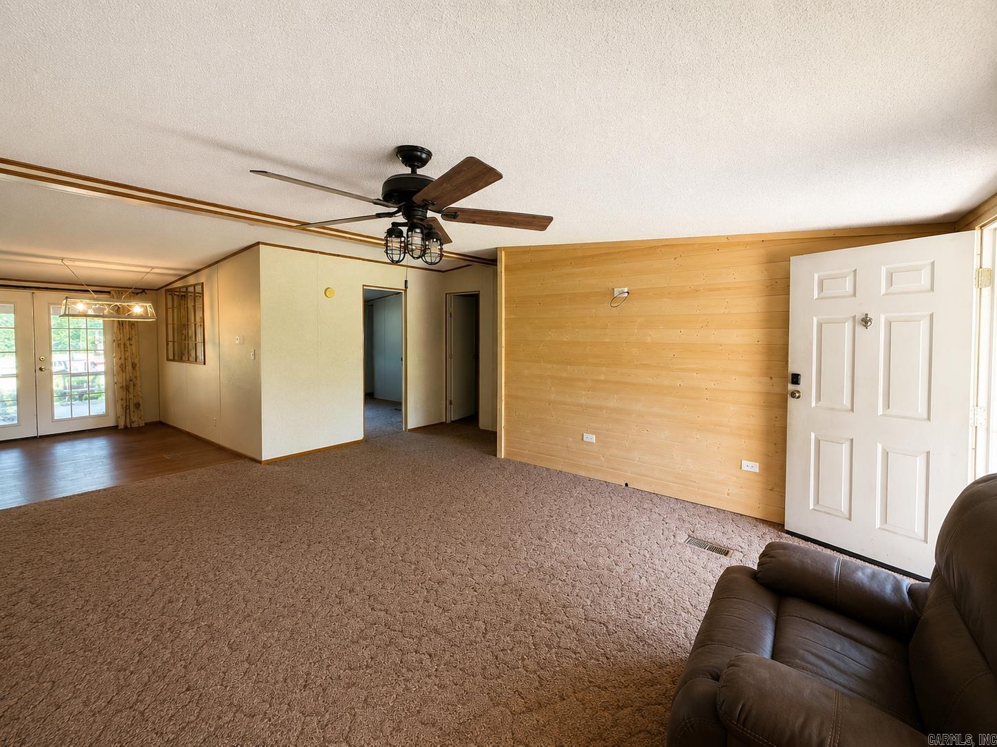 470 Grant 735 Property Photo 3