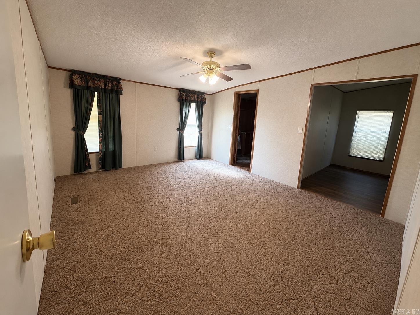 470 Grant 735 Property Photo 6