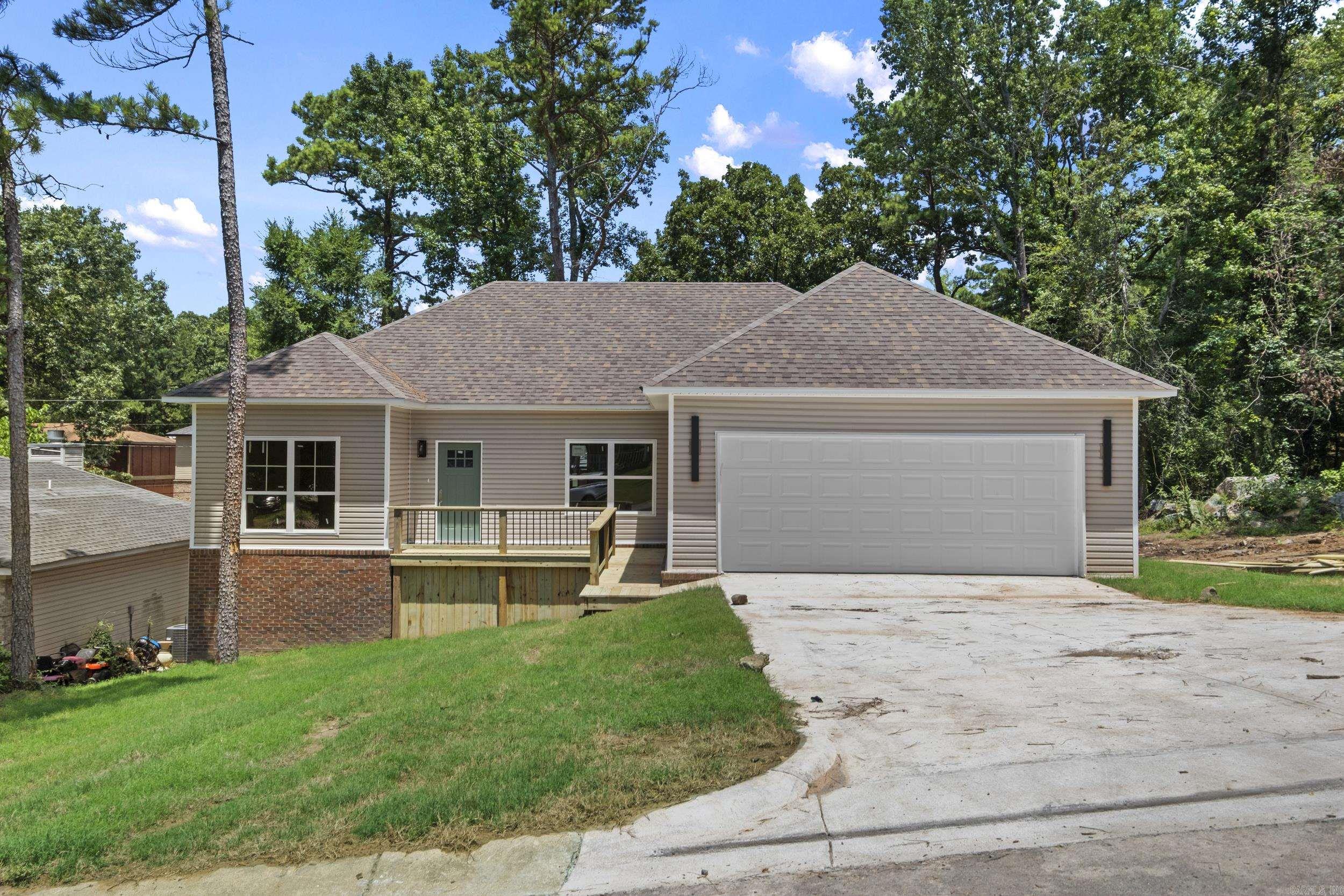 14 Lenora Lane Property Photo 1