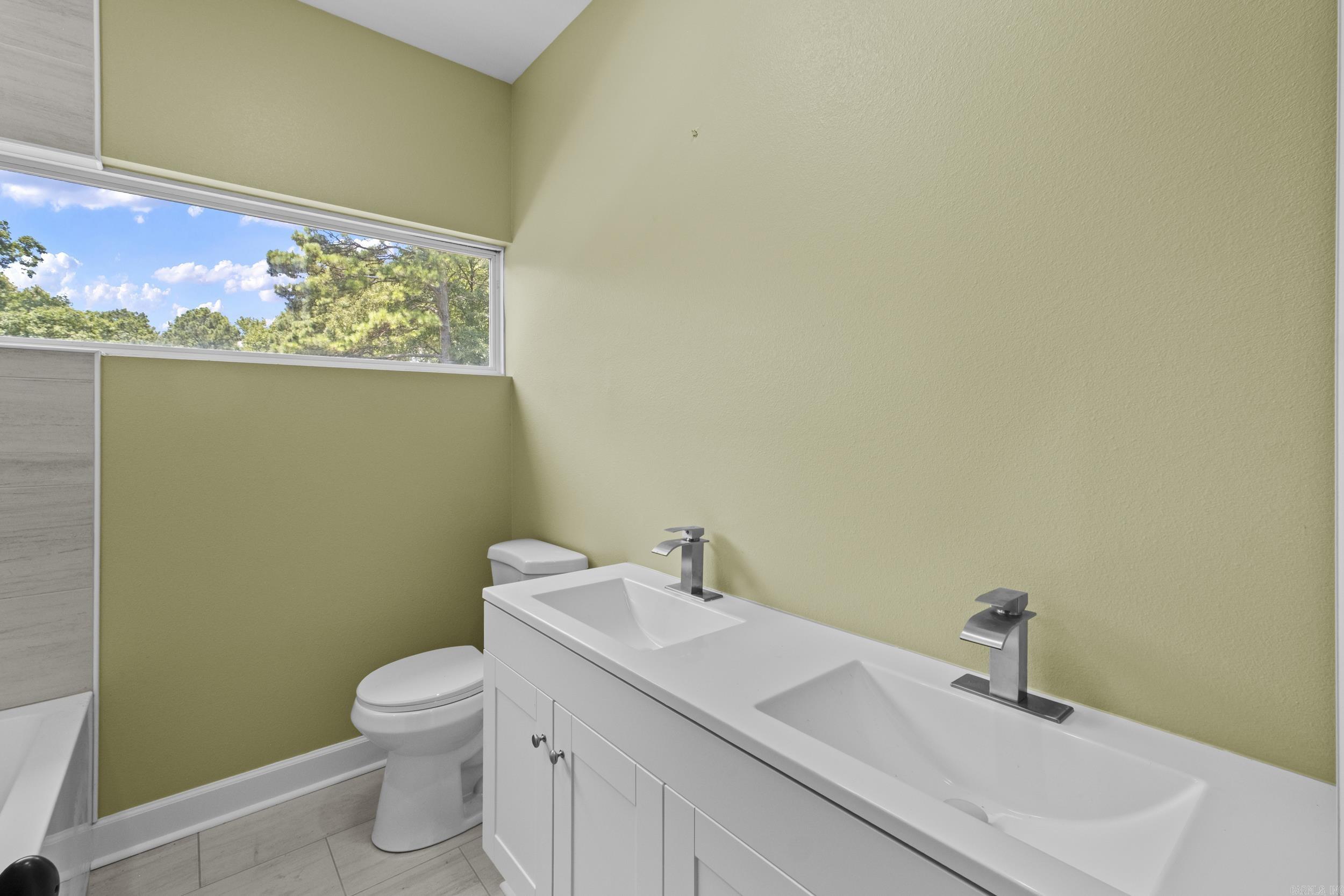 14 Lenora Lane Property Photo 13