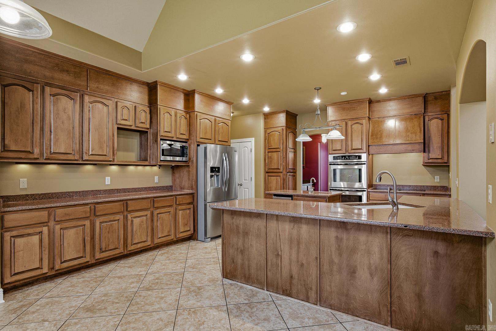 12 Victor Drive Property Photo 17