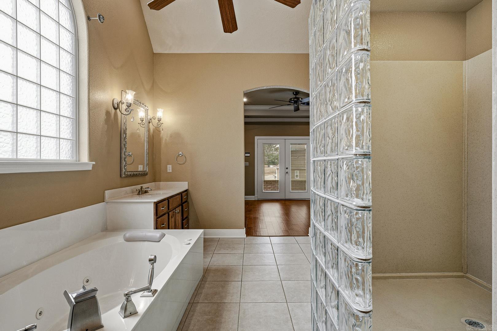 12 Victor Drive Property Photo 28