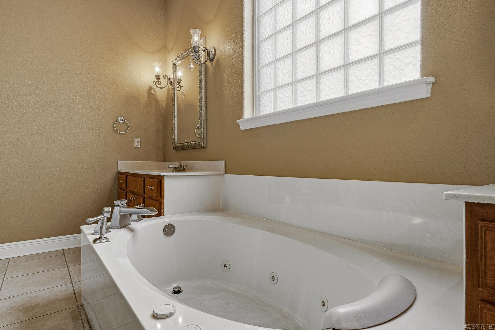 12 Victor Drive Property Photo 32