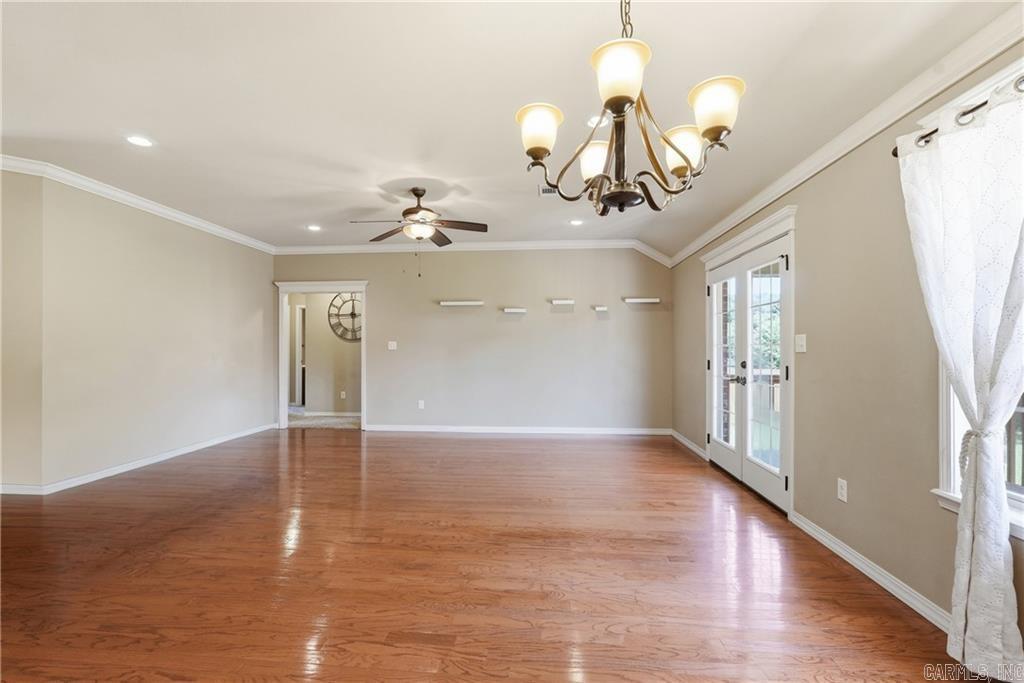 3958 Hemlock Property Photo 10