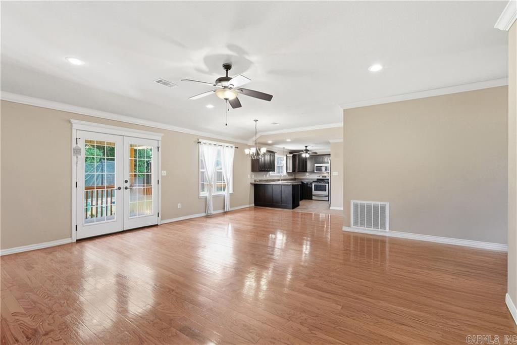 3958 Hemlock Property Photo 12