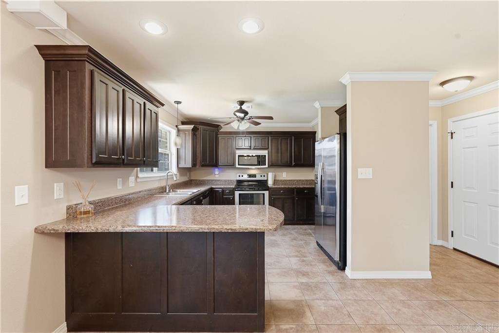 3958 Hemlock Property Photo 14