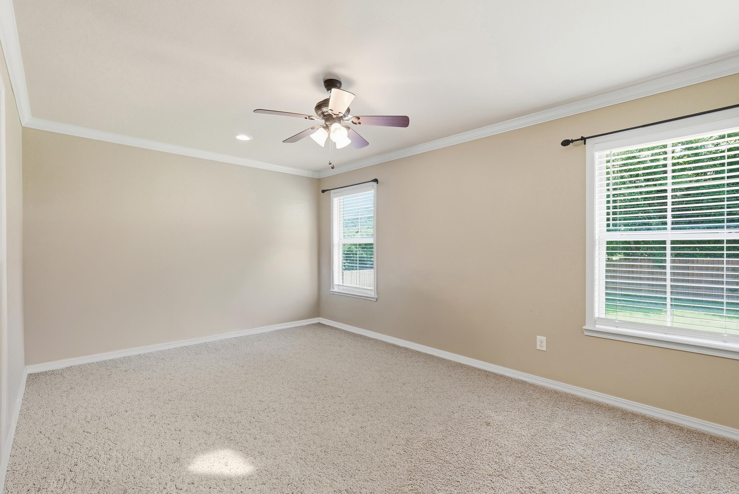 3958 Hemlock Property Photo 20