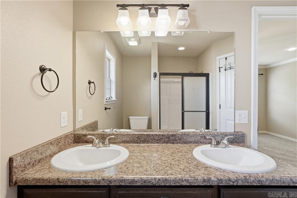 3958 Hemlock Property Photo 23