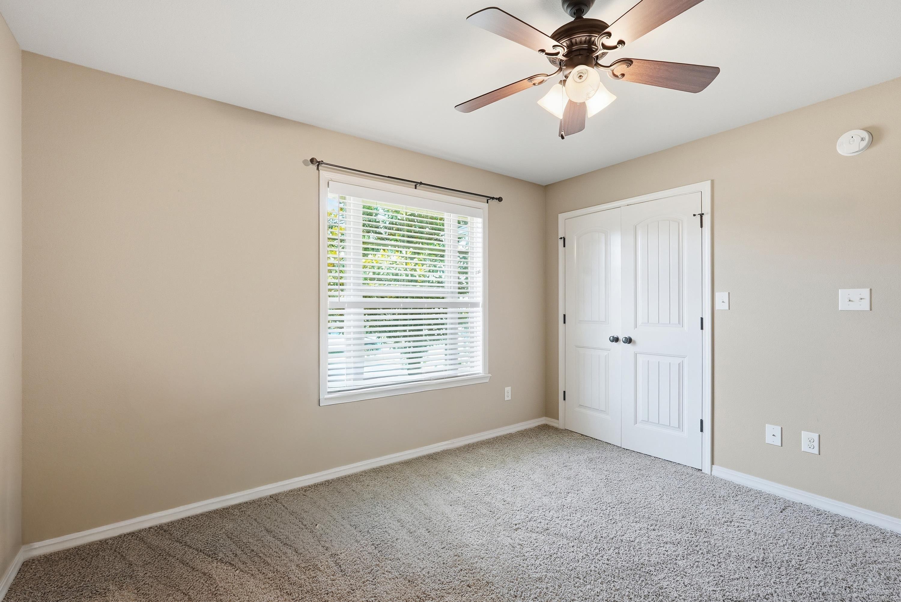 3958 Hemlock Property Photo 27