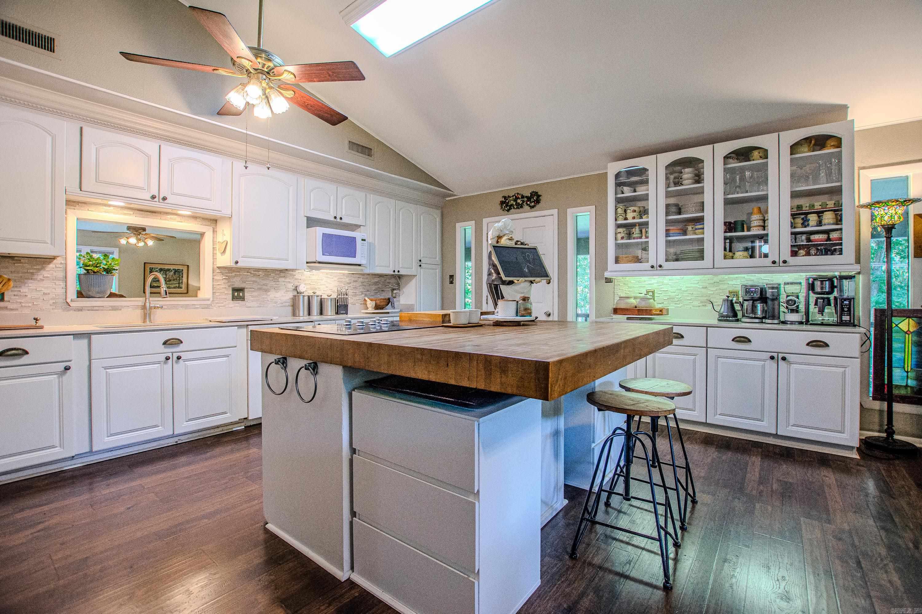 1620 Brookview Property Photo 11